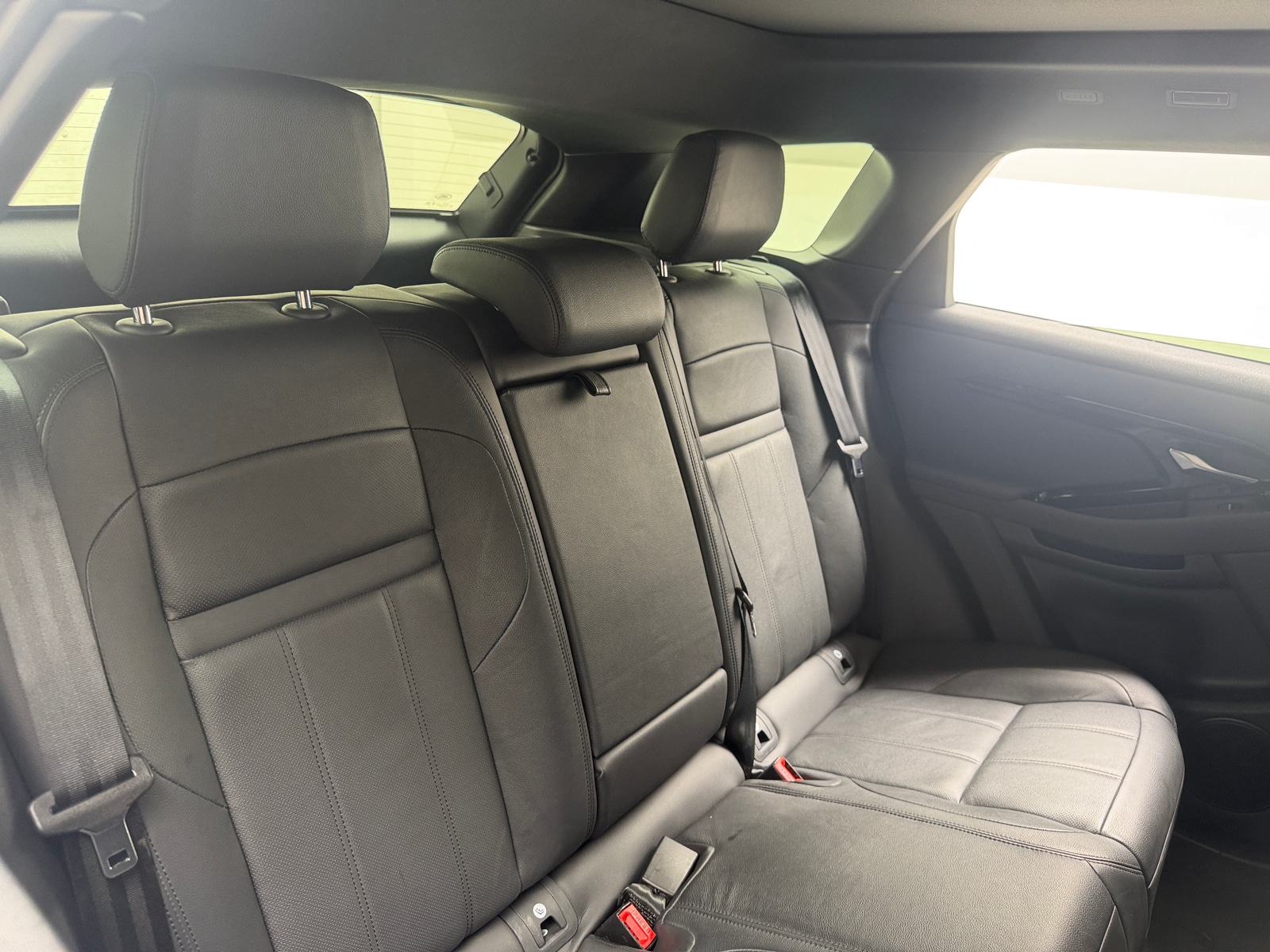 Thumbnail: 2024 Land Rover Range Rover Evoque - 5