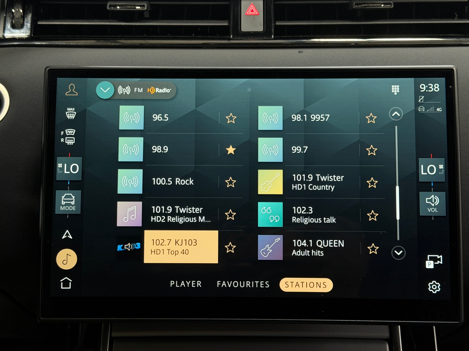 Thumbnail: 2024 Land Rover Range Rover Evoque - 3