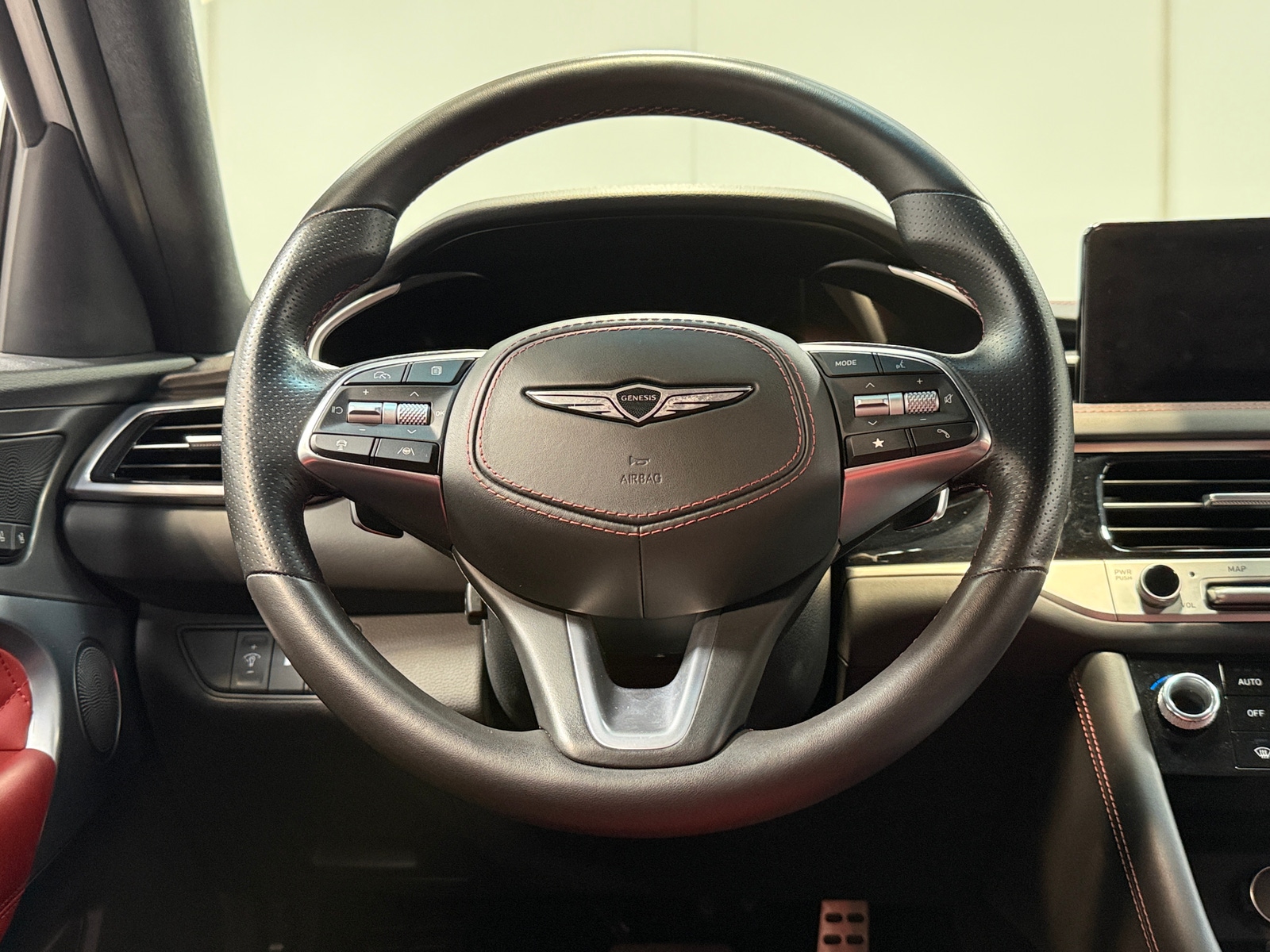 Thumbnail: 2024 Genesis G70 - 4