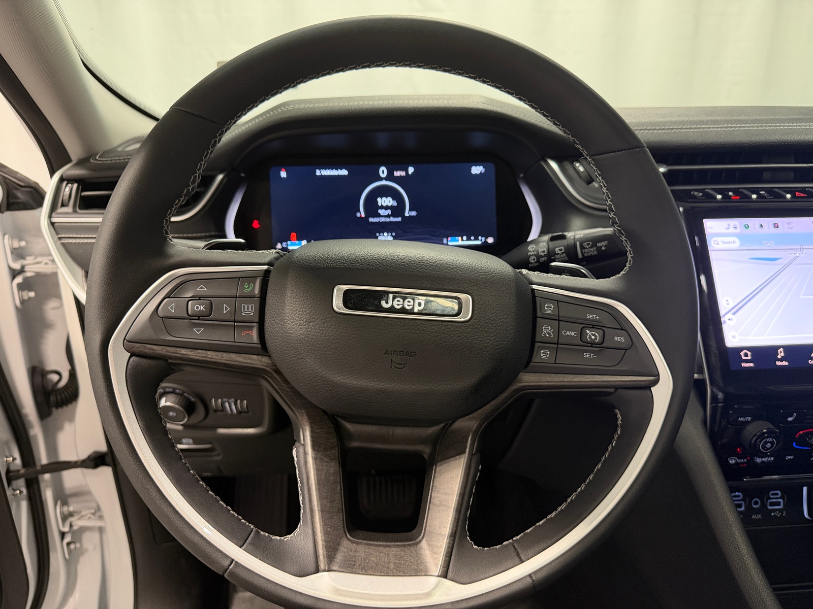 Thumbnail: 2023 Jeep Grand Cherokee - 4