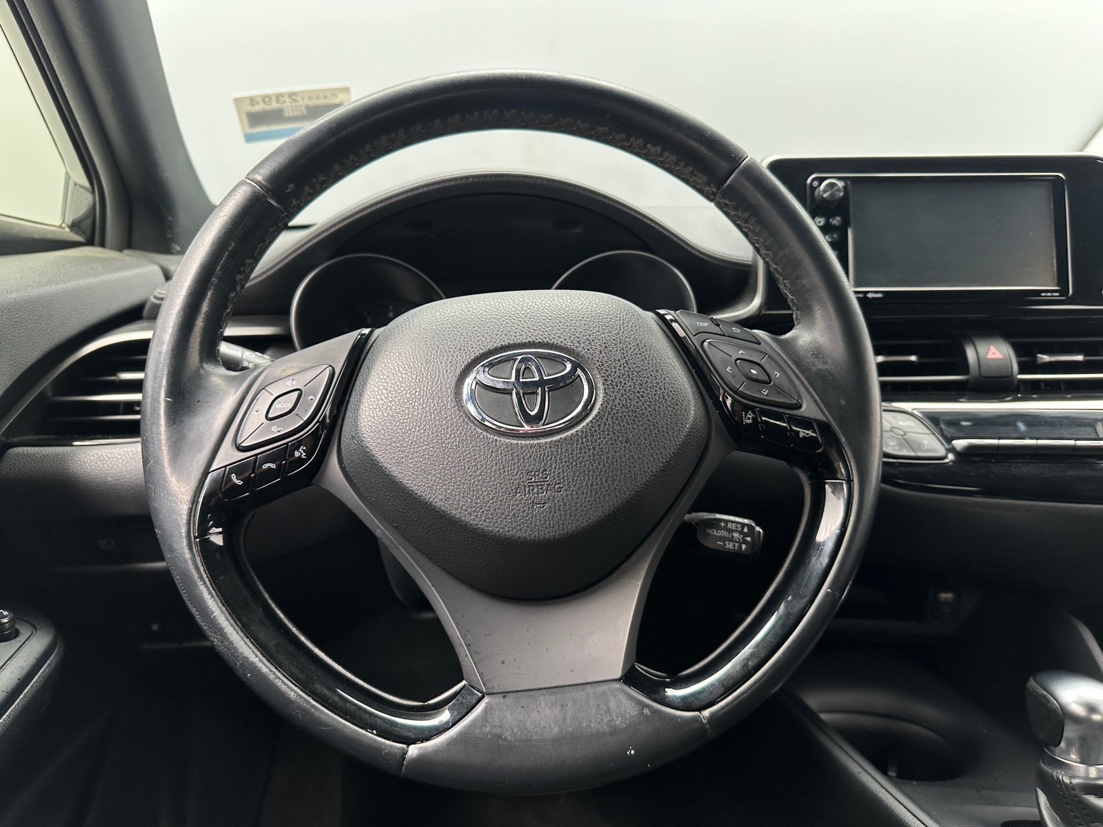 Thumbnail: 2018 Toyota C-HR - 5