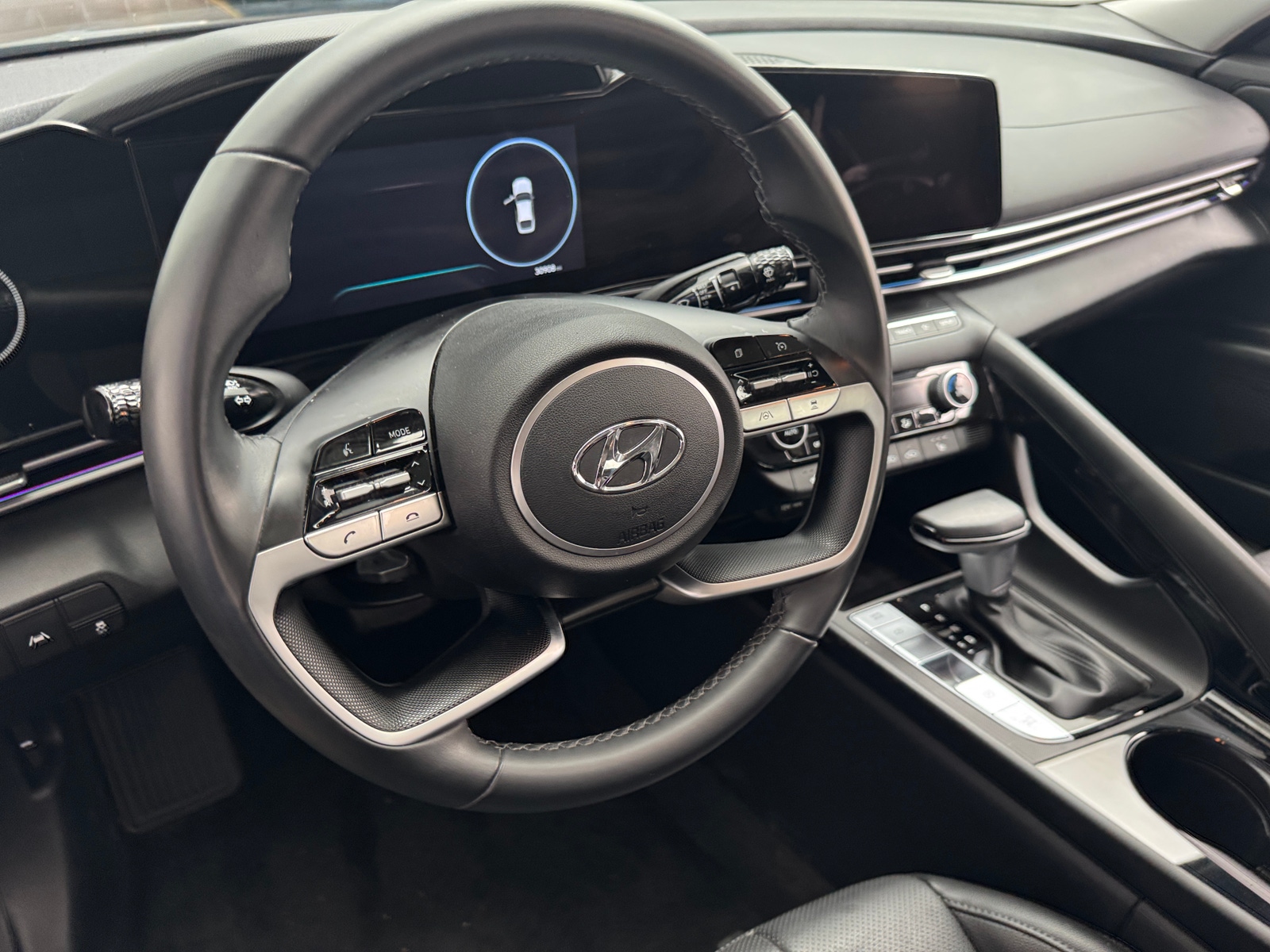 Thumbnail: 2023 Hyundai Elantra - 4