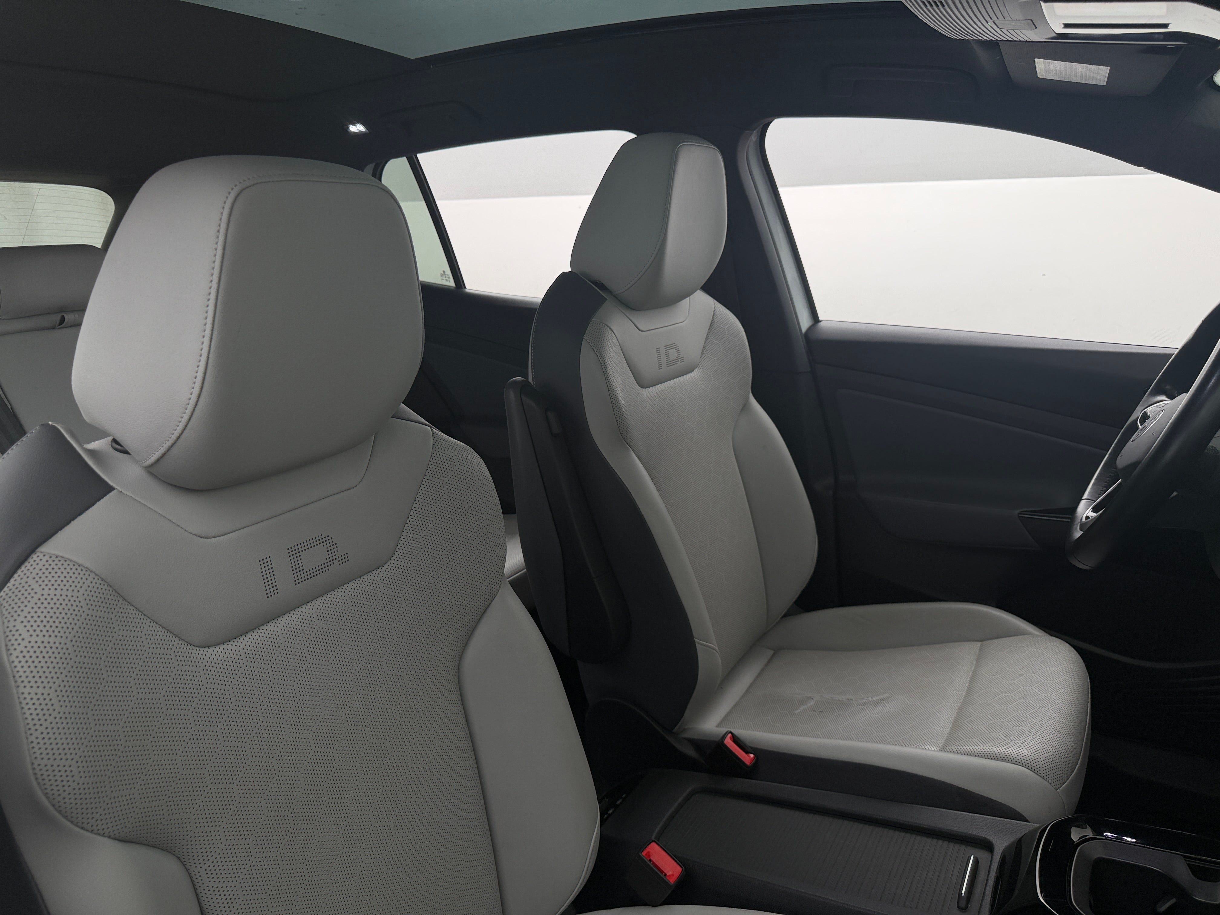 Used 2022 Volkswagen ID.4 PRO S with VIN WVGUNPE27NP051818 for sale in Auburn, WA