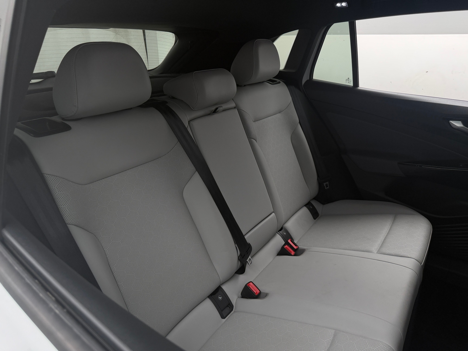 Thumbnail: 2022 Volkswagen ID.4 - 5