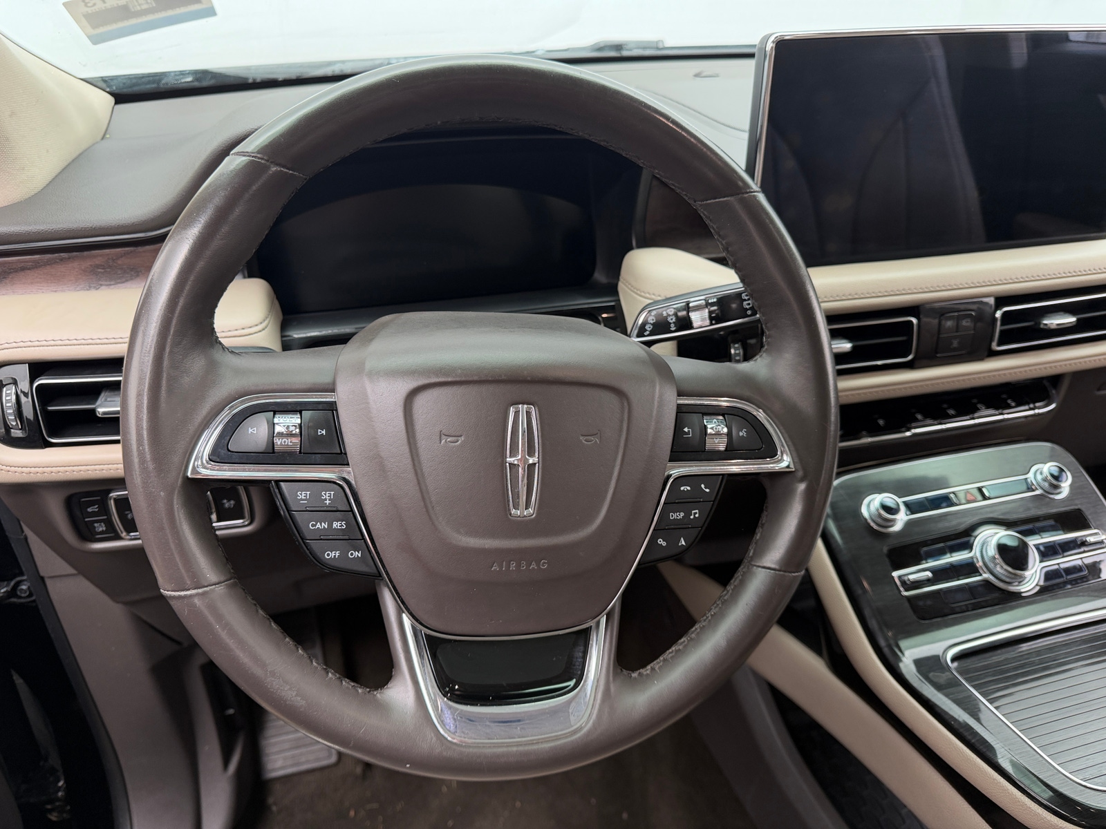 Thumbnail: 2023 Lincoln Nautilus - 4