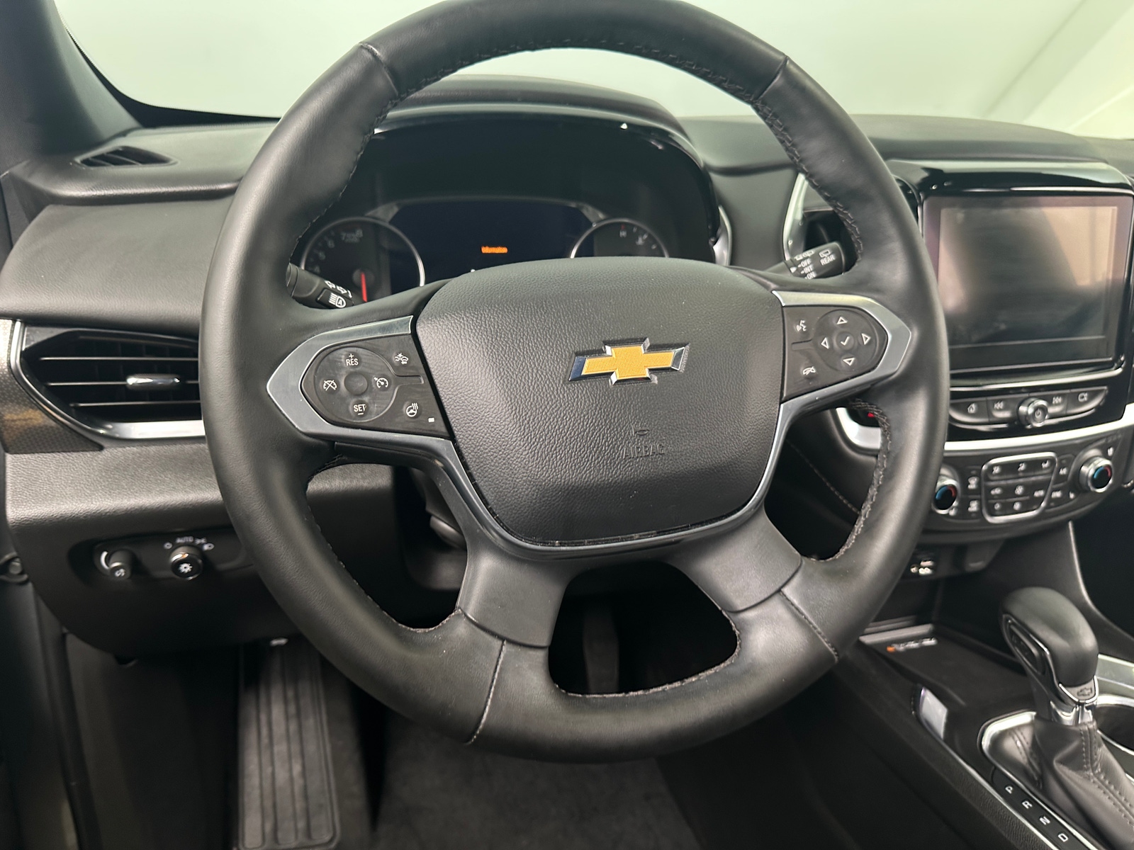 Thumbnail: 2023 Chevrolet Traverse - 4