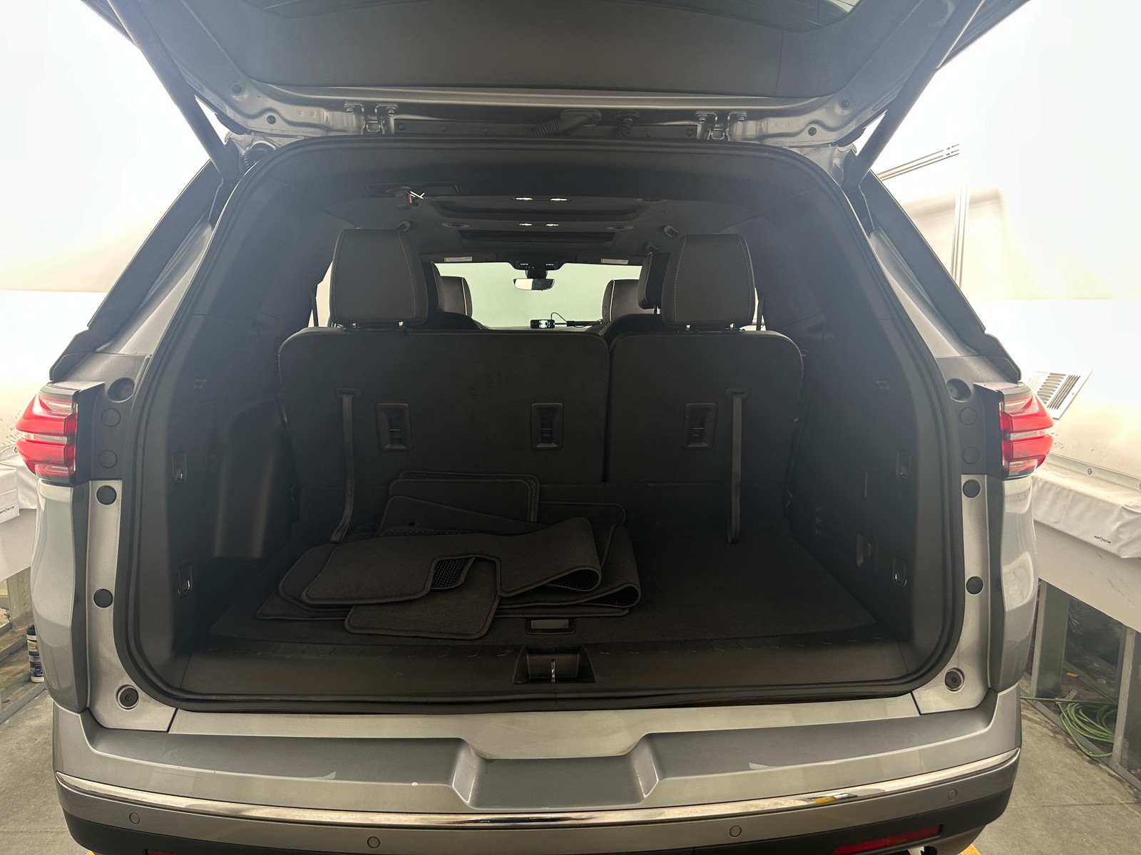 Thumbnail: 2023 Chevrolet Traverse - 6