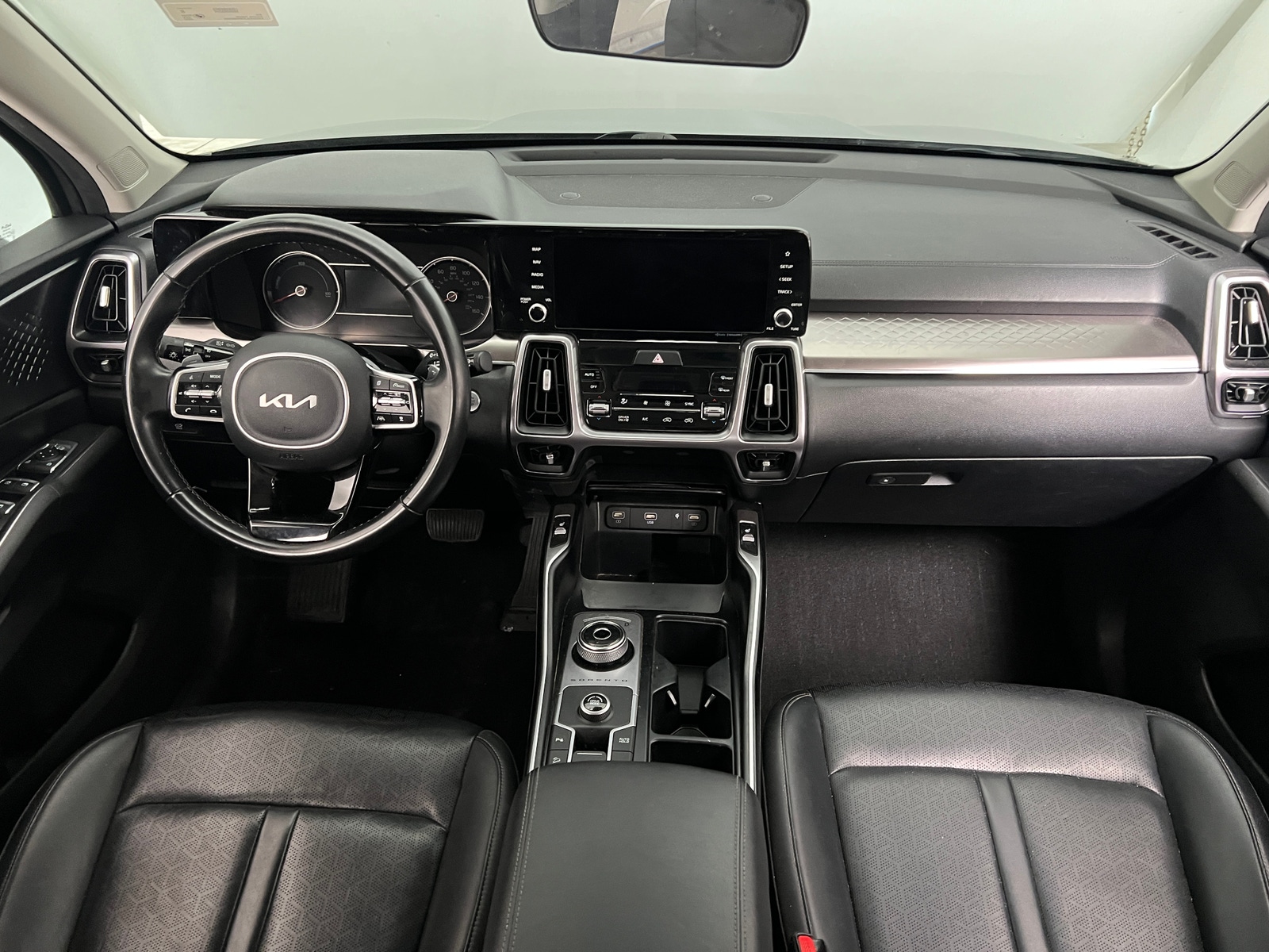 Thumbnail: 2022 Kia Sorento - 2