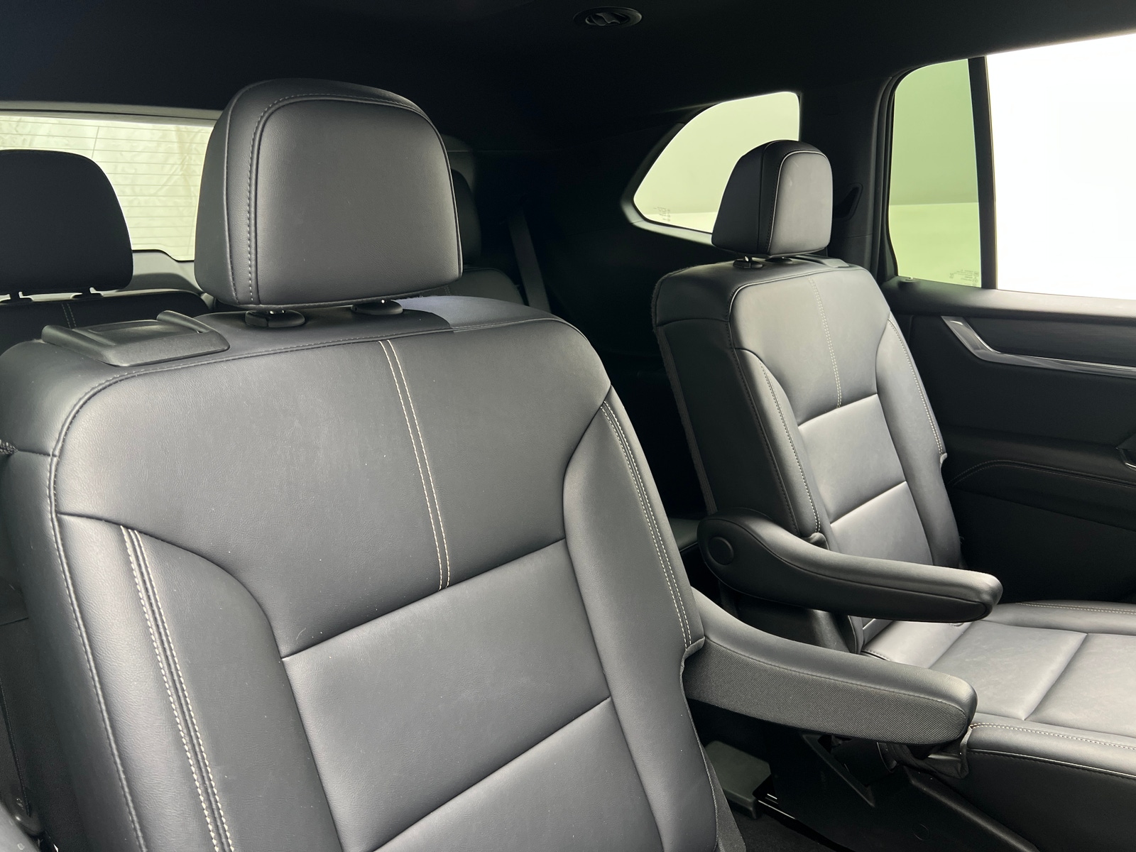 Thumbnail: 2024 GMC Acadia - 5