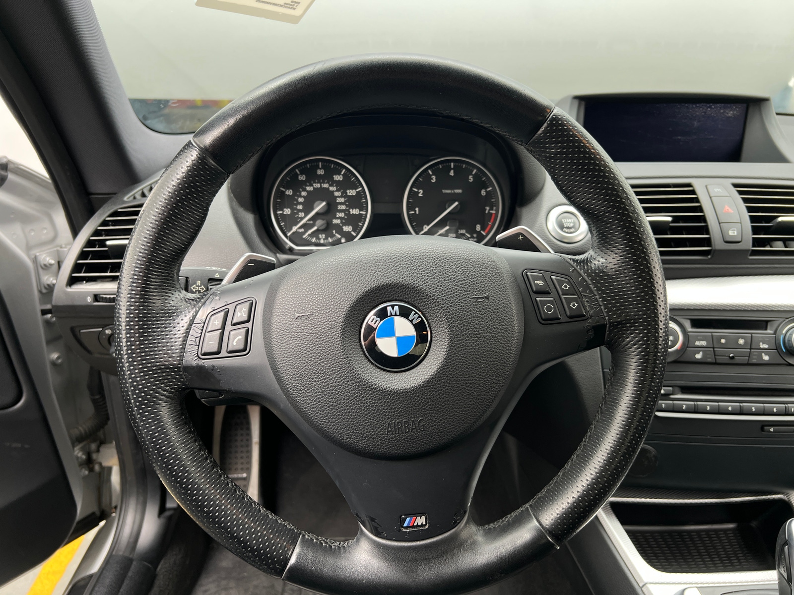 Thumbnail: 2011 BMW 1 Series - 3