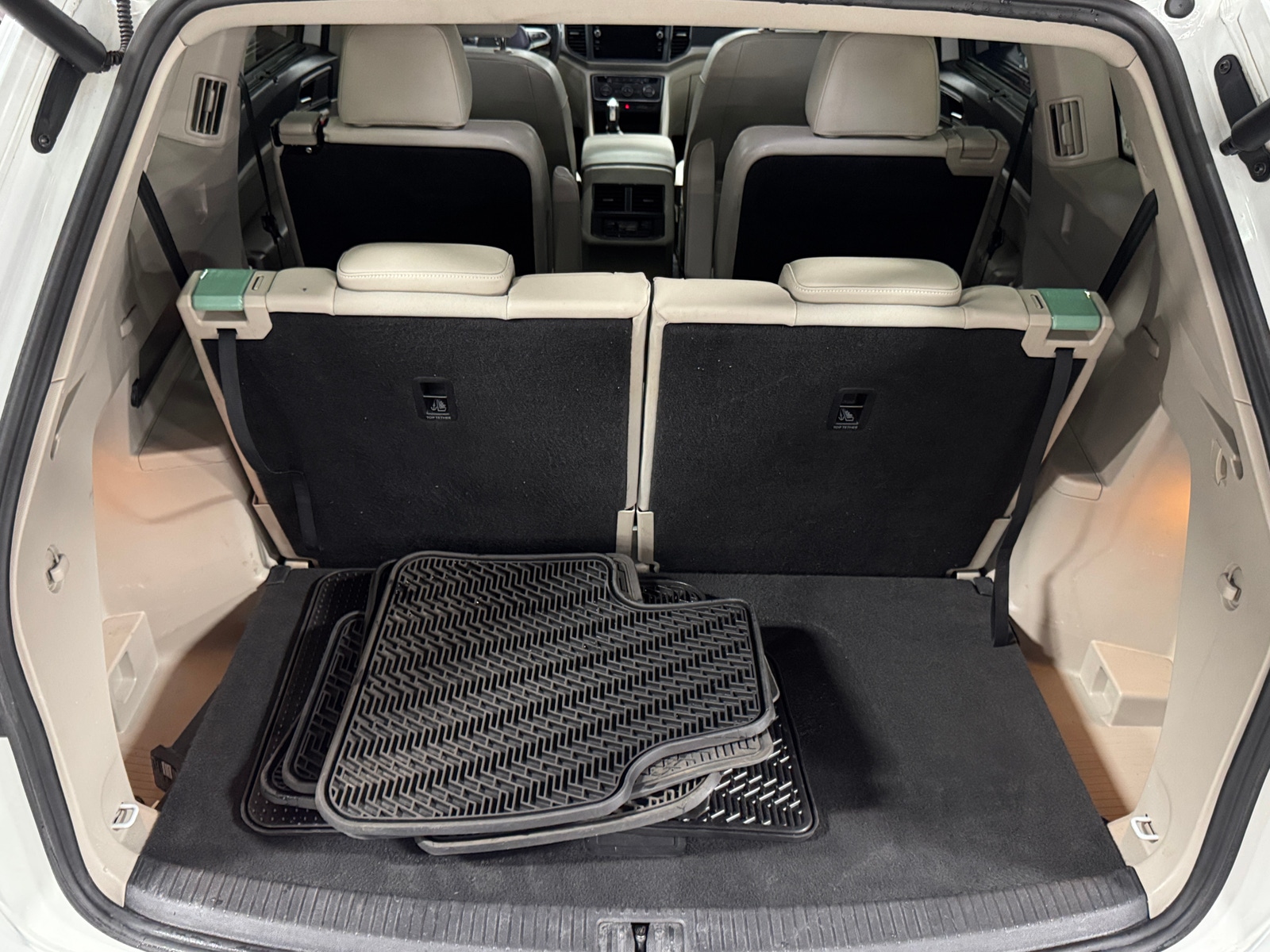 Thumbnail: 2021 Volkswagen Atlas - 6