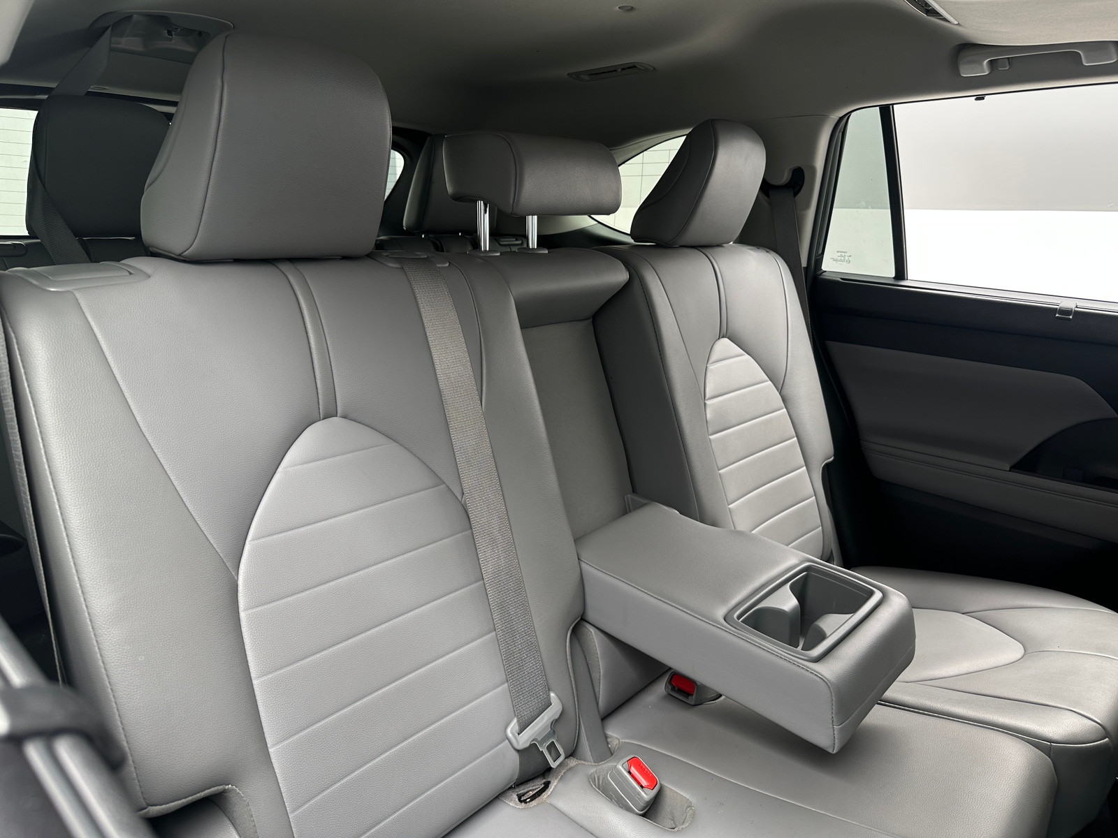 Thumbnail: 2021 Toyota Highlander - 5