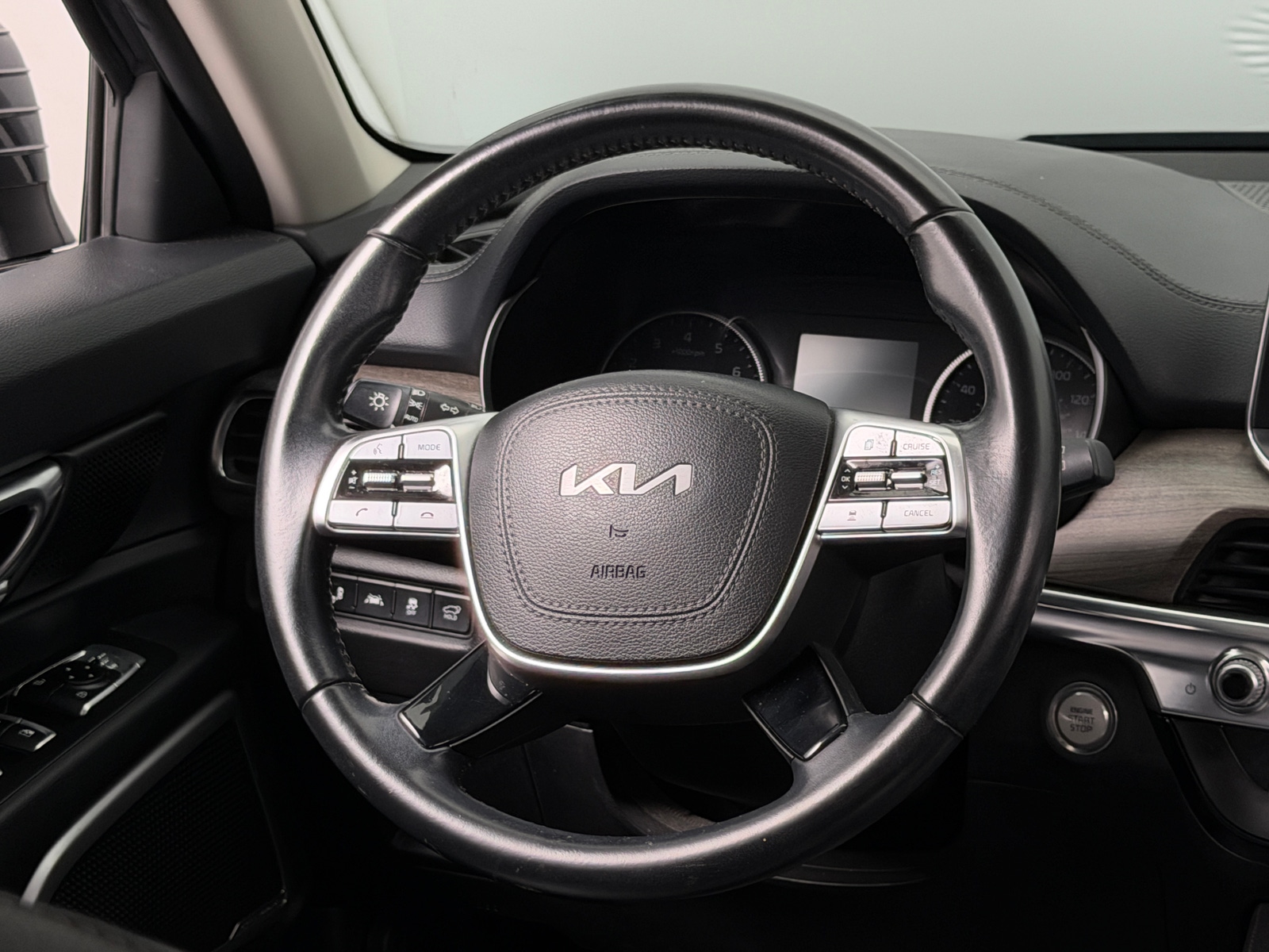 Thumbnail: 2022 Kia Telluride - 4