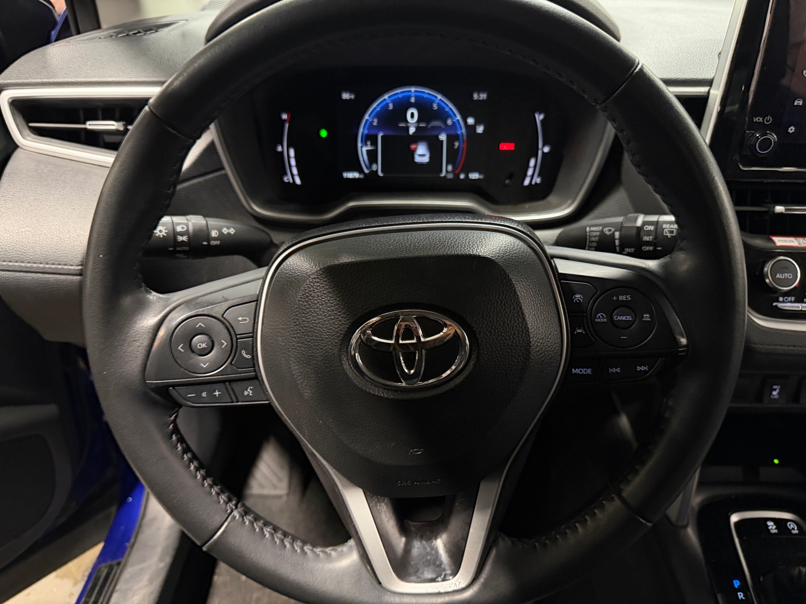 Thumbnail: 2025 Toyota Corolla Cross - 4