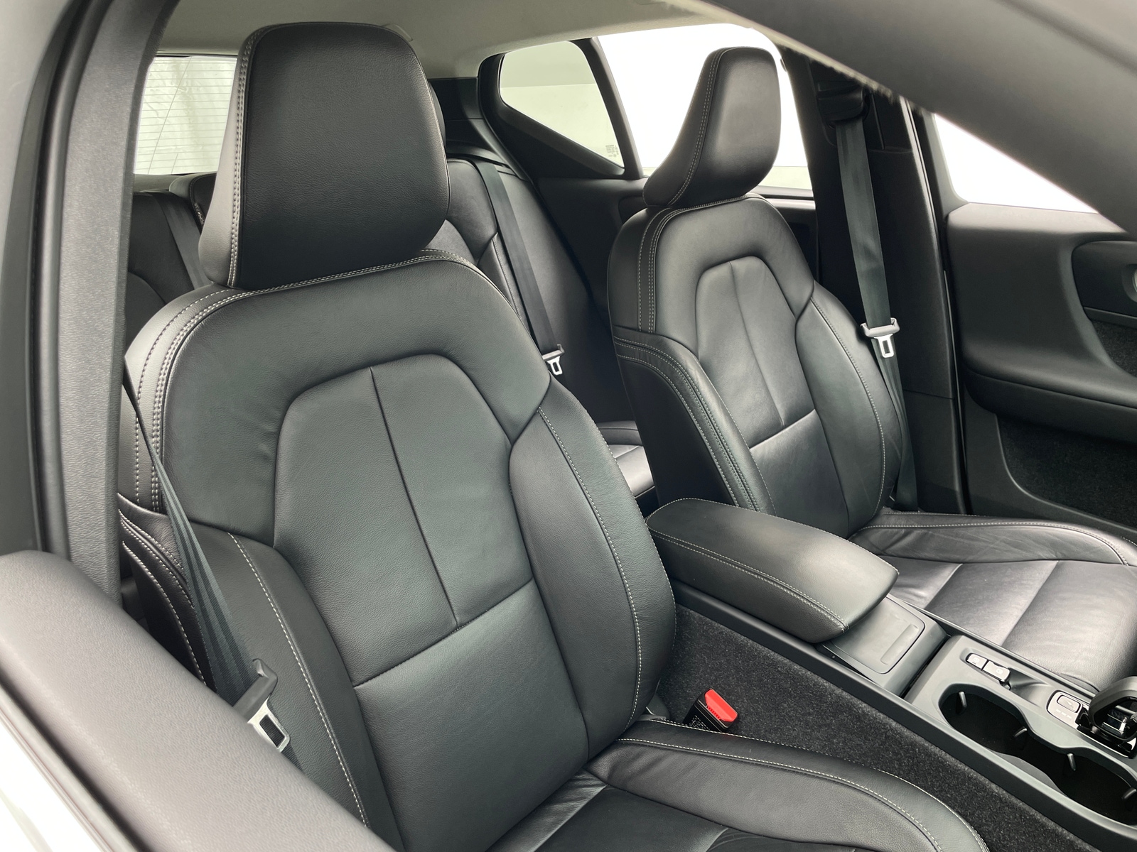 Thumbnail: 2024 Volvo XC40 - 2