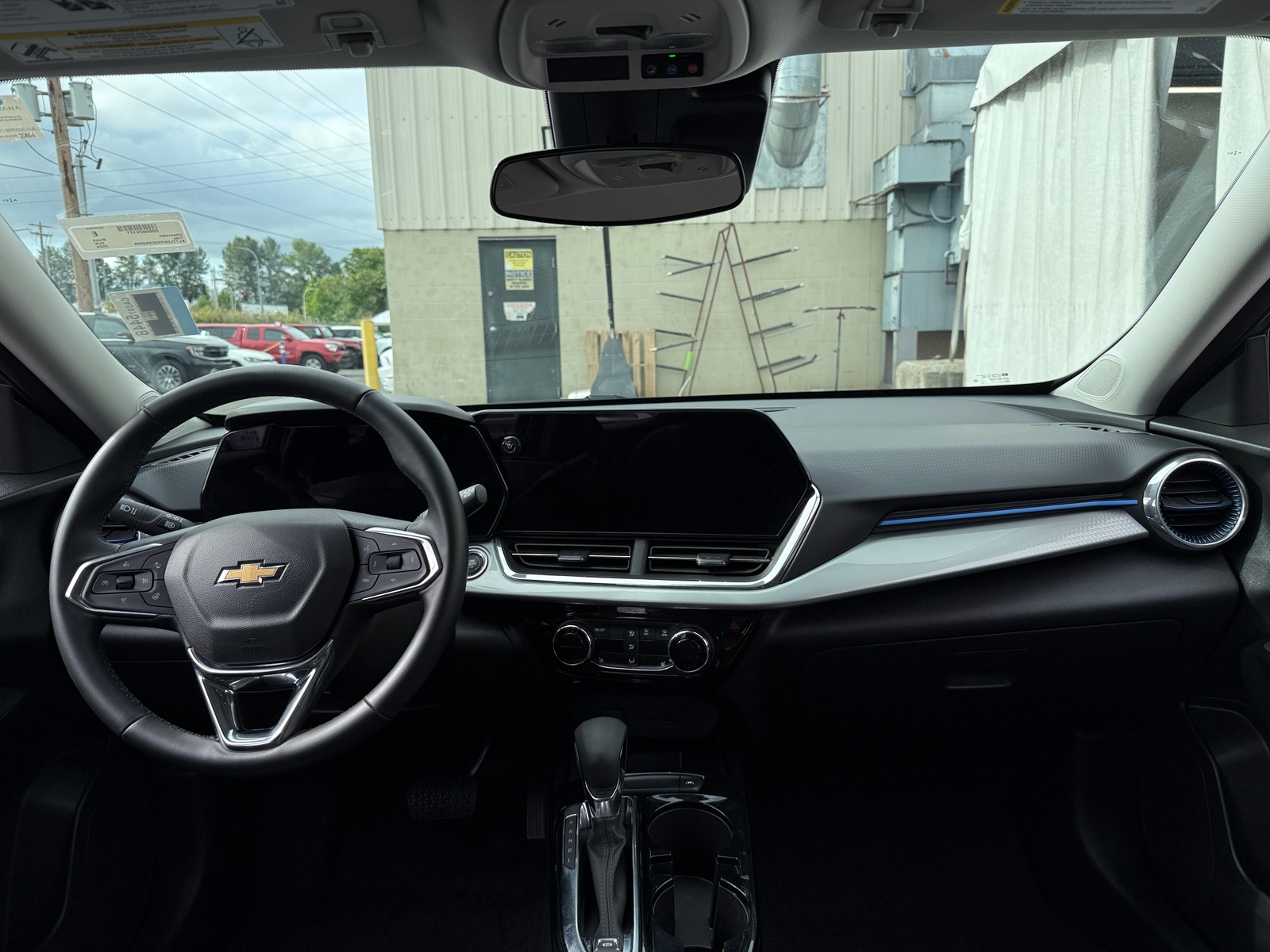 Thumbnail: 2025 Chevrolet Trax - 3