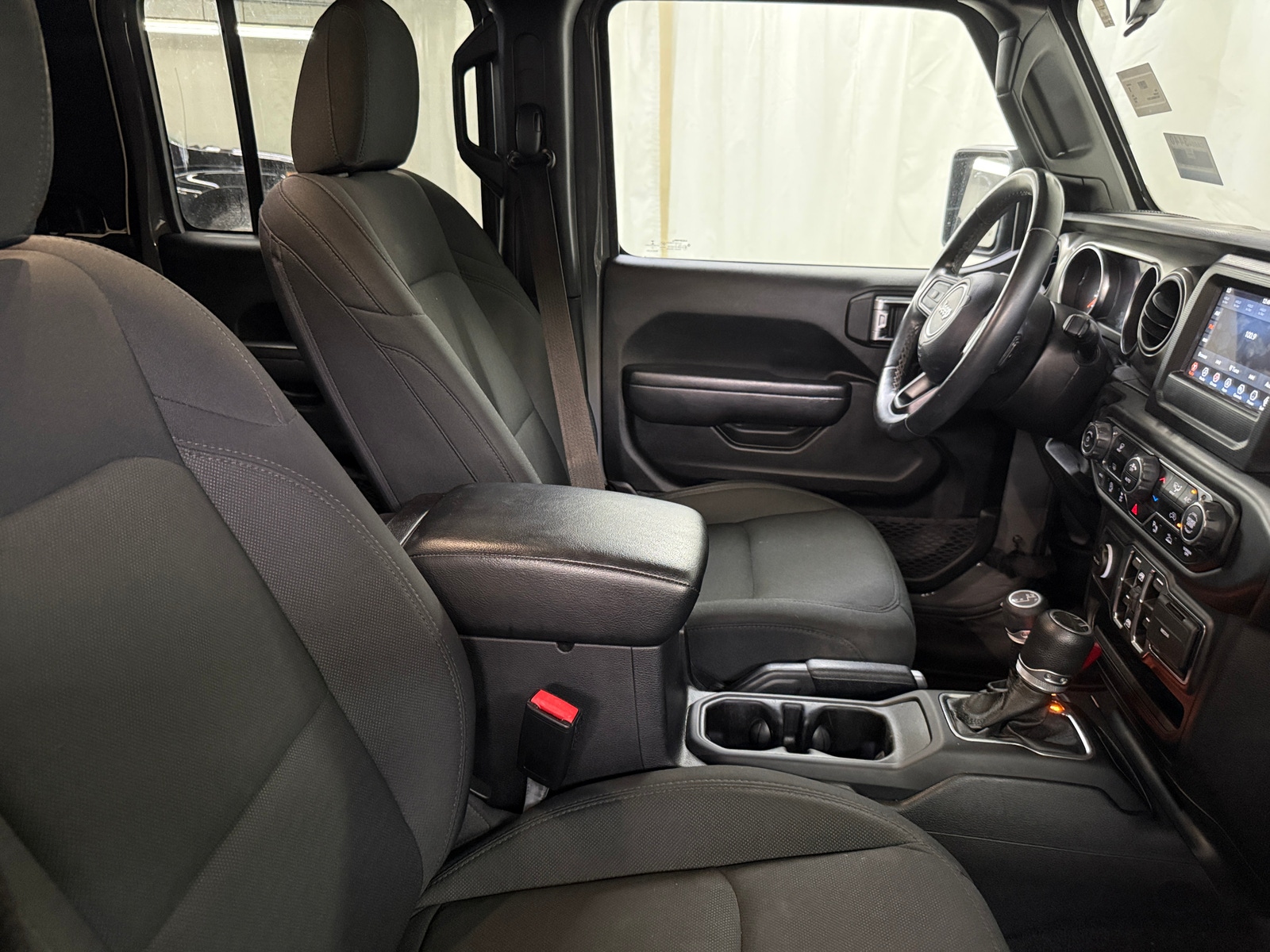 Thumbnail: 2021 Jeep Gladiator - 2