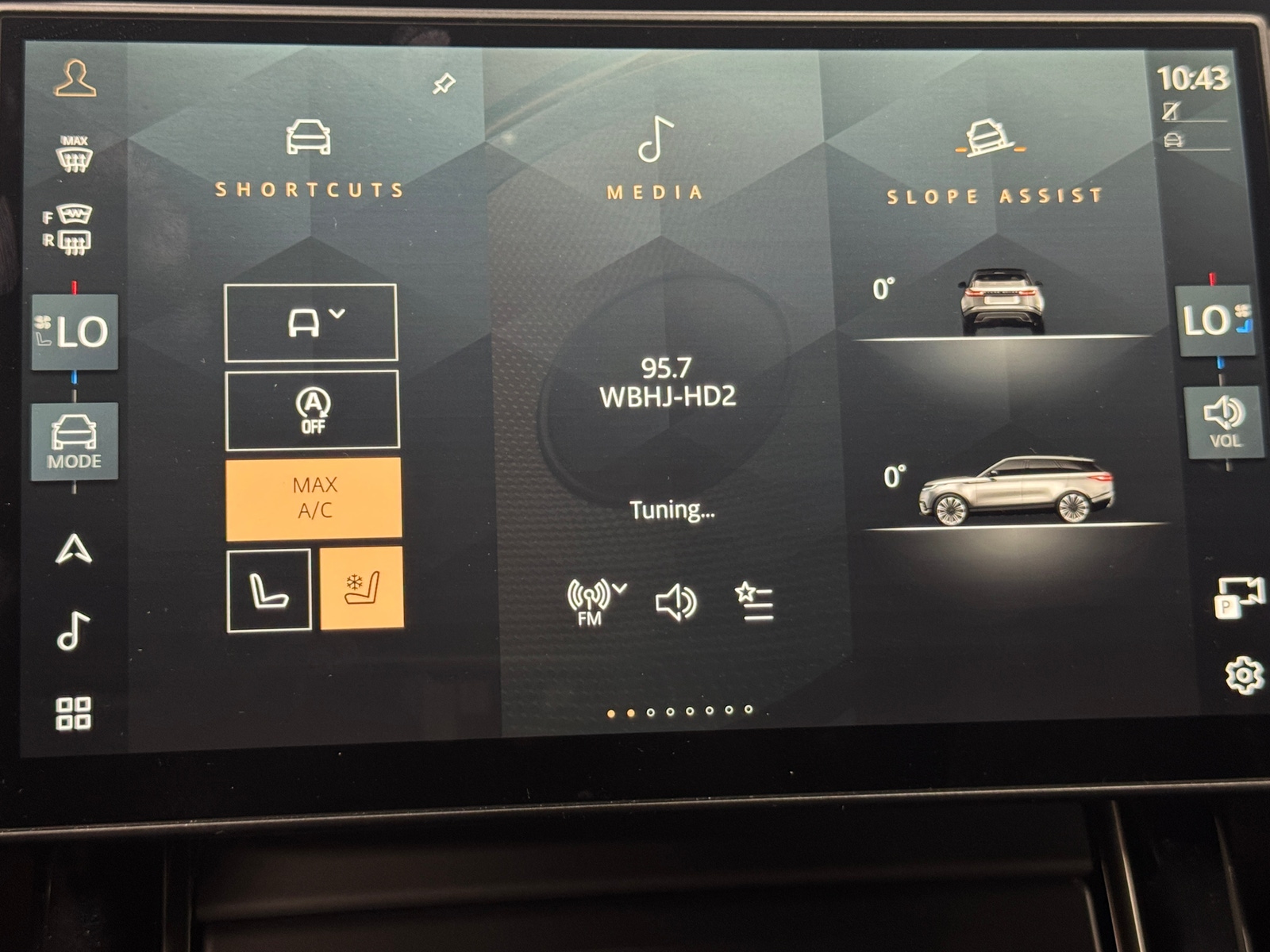 Thumbnail: 2025 Land Rover Range Rover Velar - 3