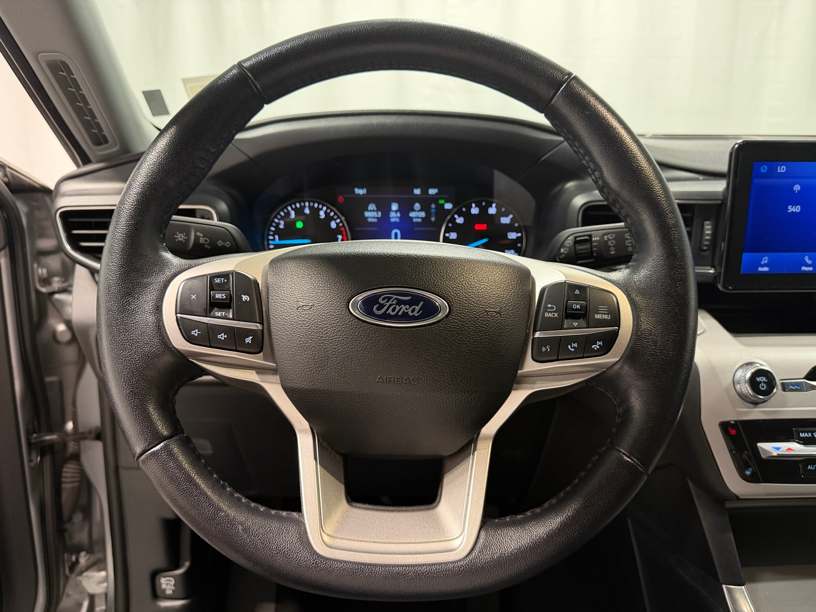 Thumbnail: 2023 Ford Explorer - 5