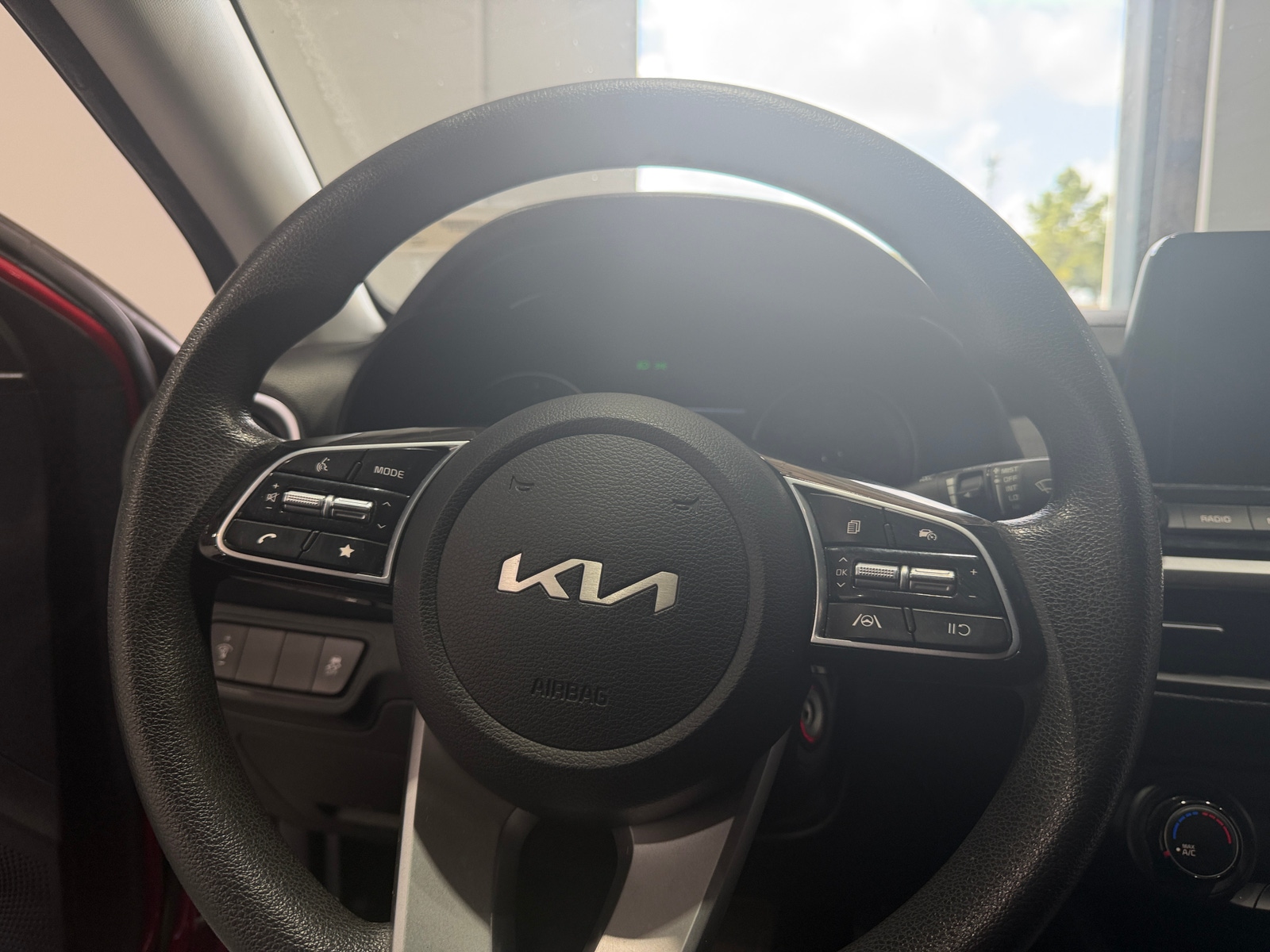 Thumbnail: 2023 Kia Forte - 5