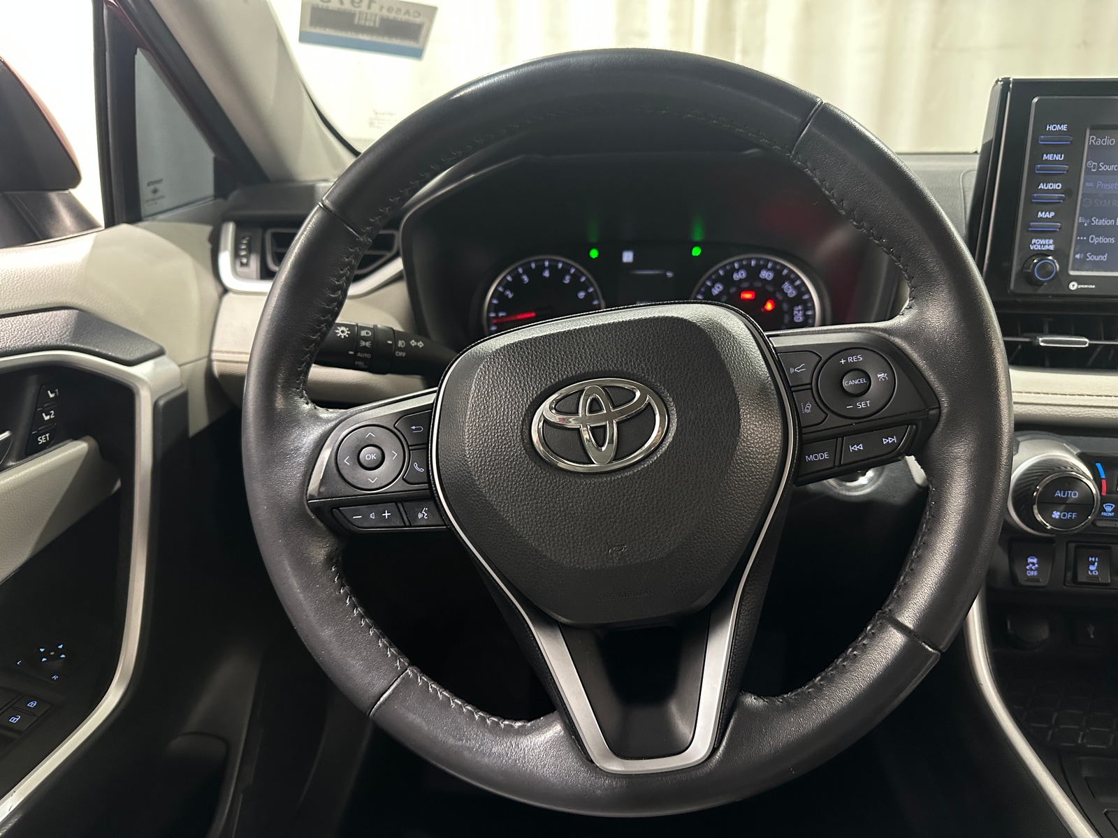 Thumbnail: 2022 Toyota RAV4 - 4