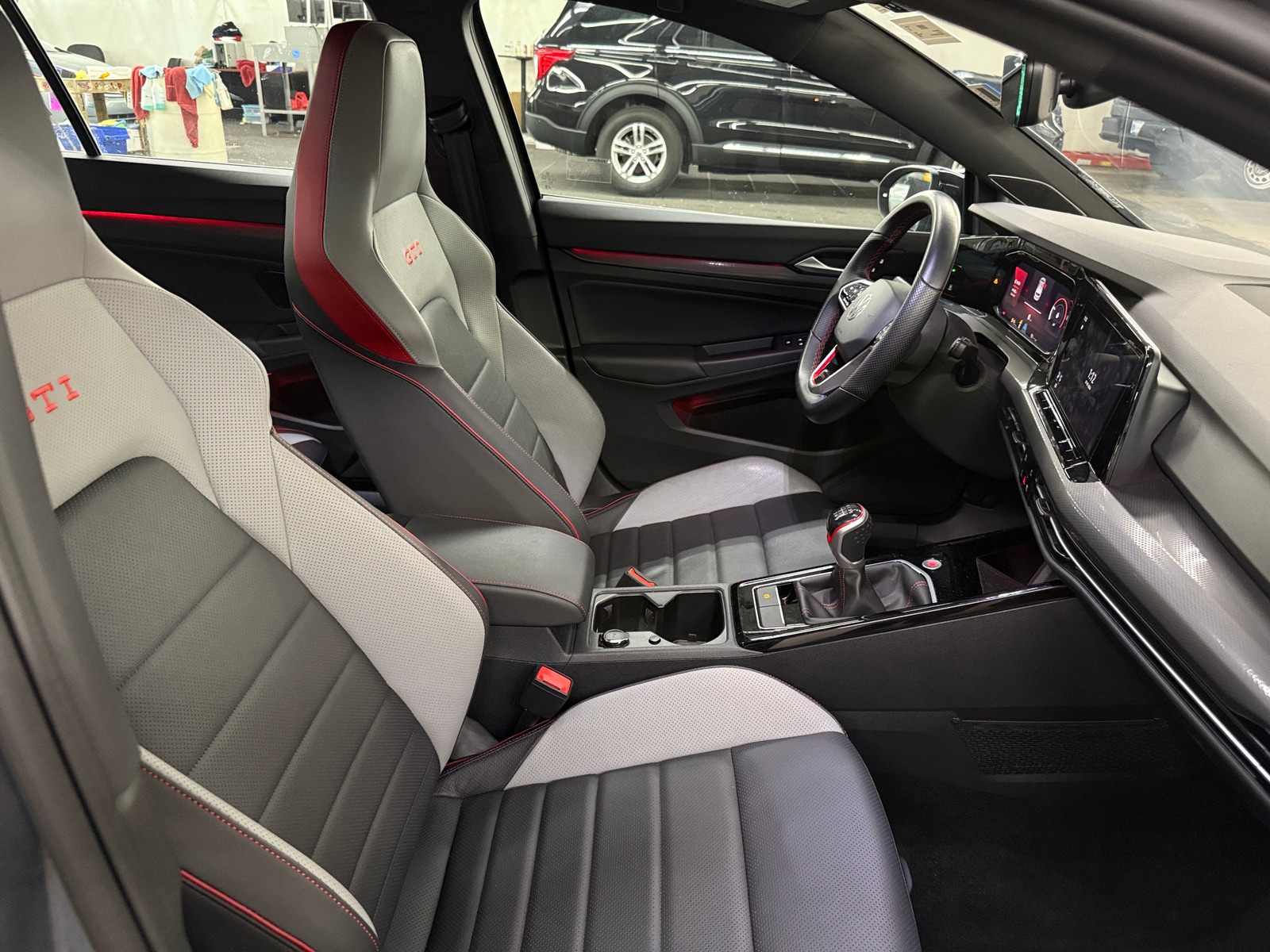 Thumbnail: 2024 Volkswagen Golf - 2