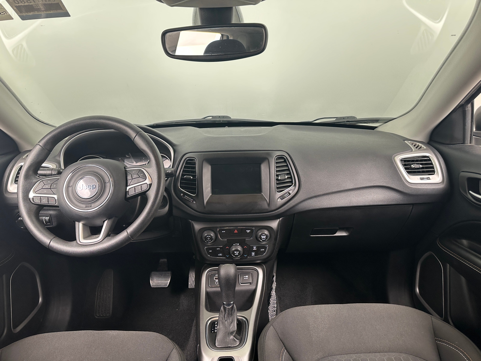 Thumbnail: 2019 Jeep Compass - 3