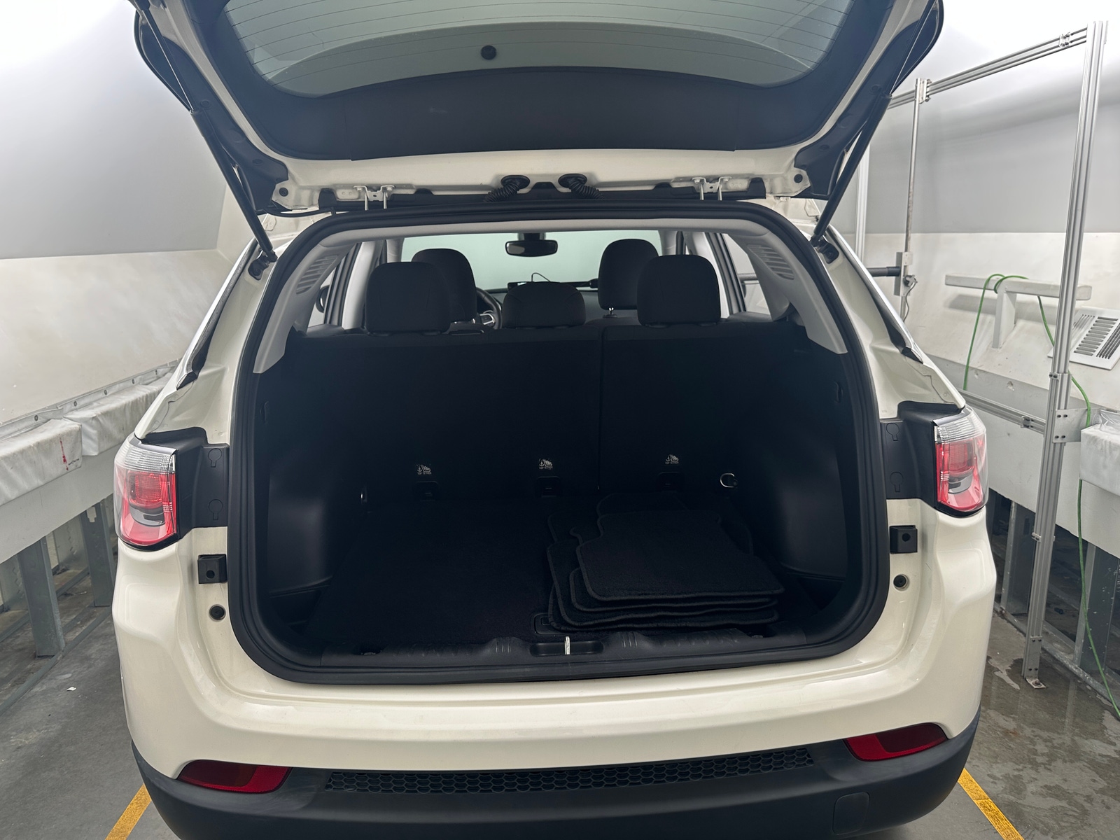 Thumbnail: 2019 Jeep Compass - 7