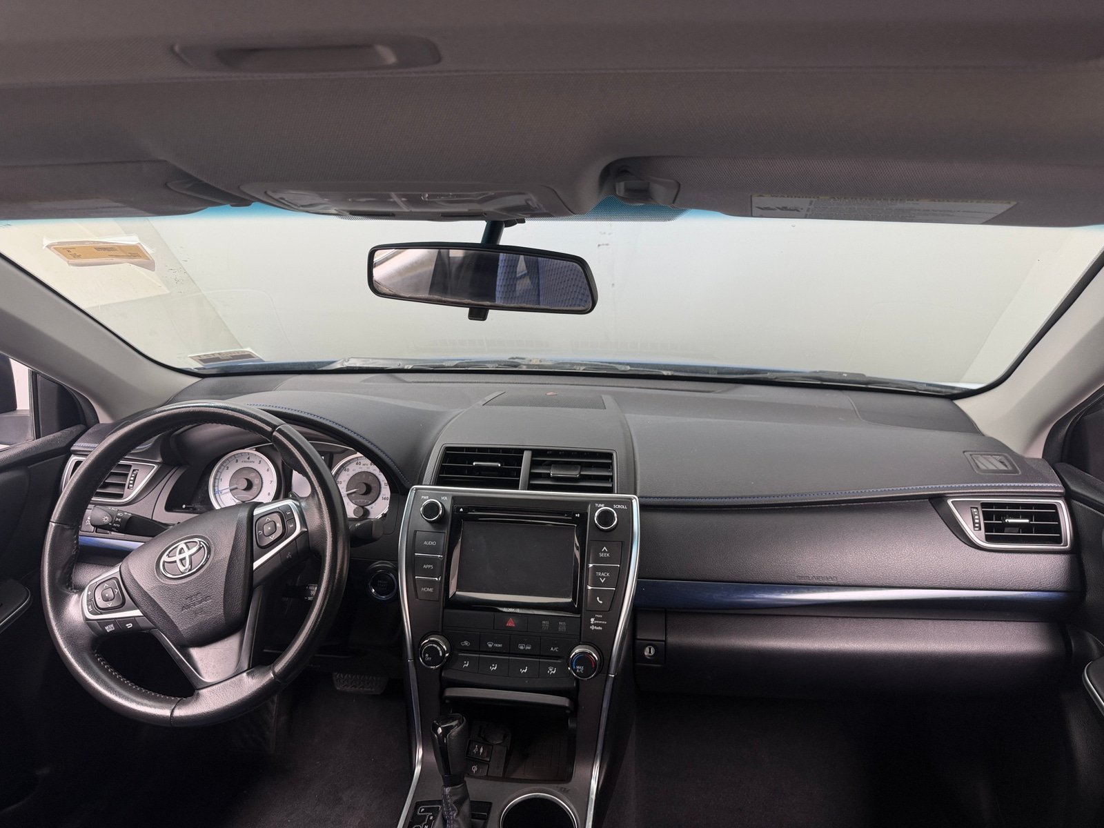 Thumbnail: 2016 Toyota Camry - 3