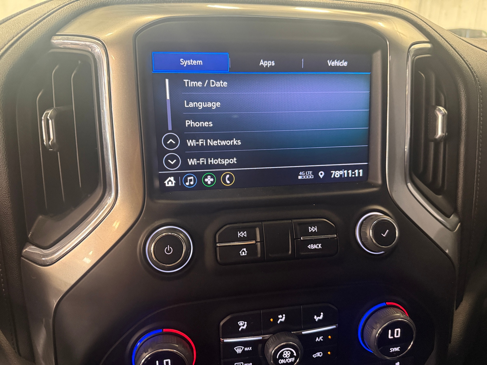 Thumbnail: 2021 Chevrolet Silverado 1500 - 4