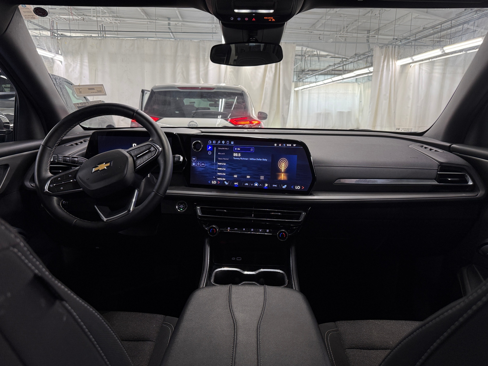 Thumbnail: 2025 Chevrolet Traverse - 3