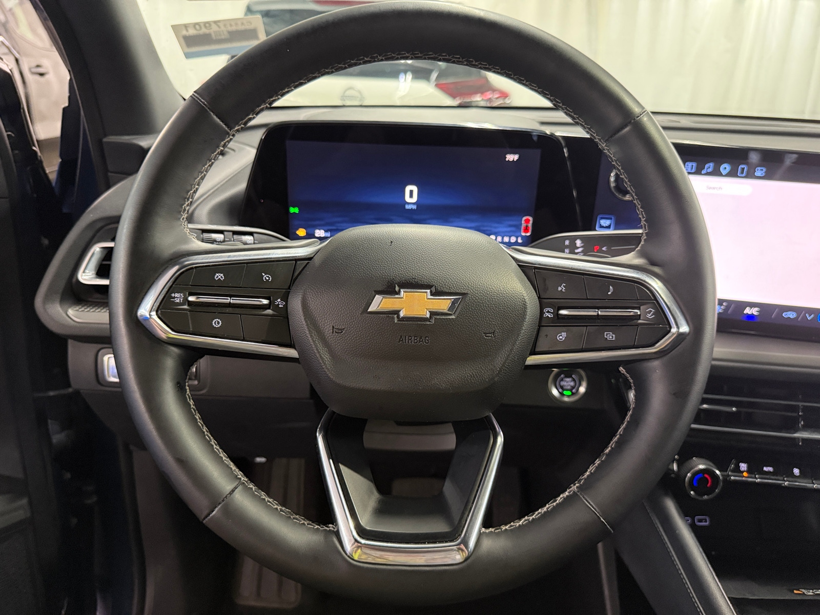 Thumbnail: 2025 Chevrolet Traverse - 5