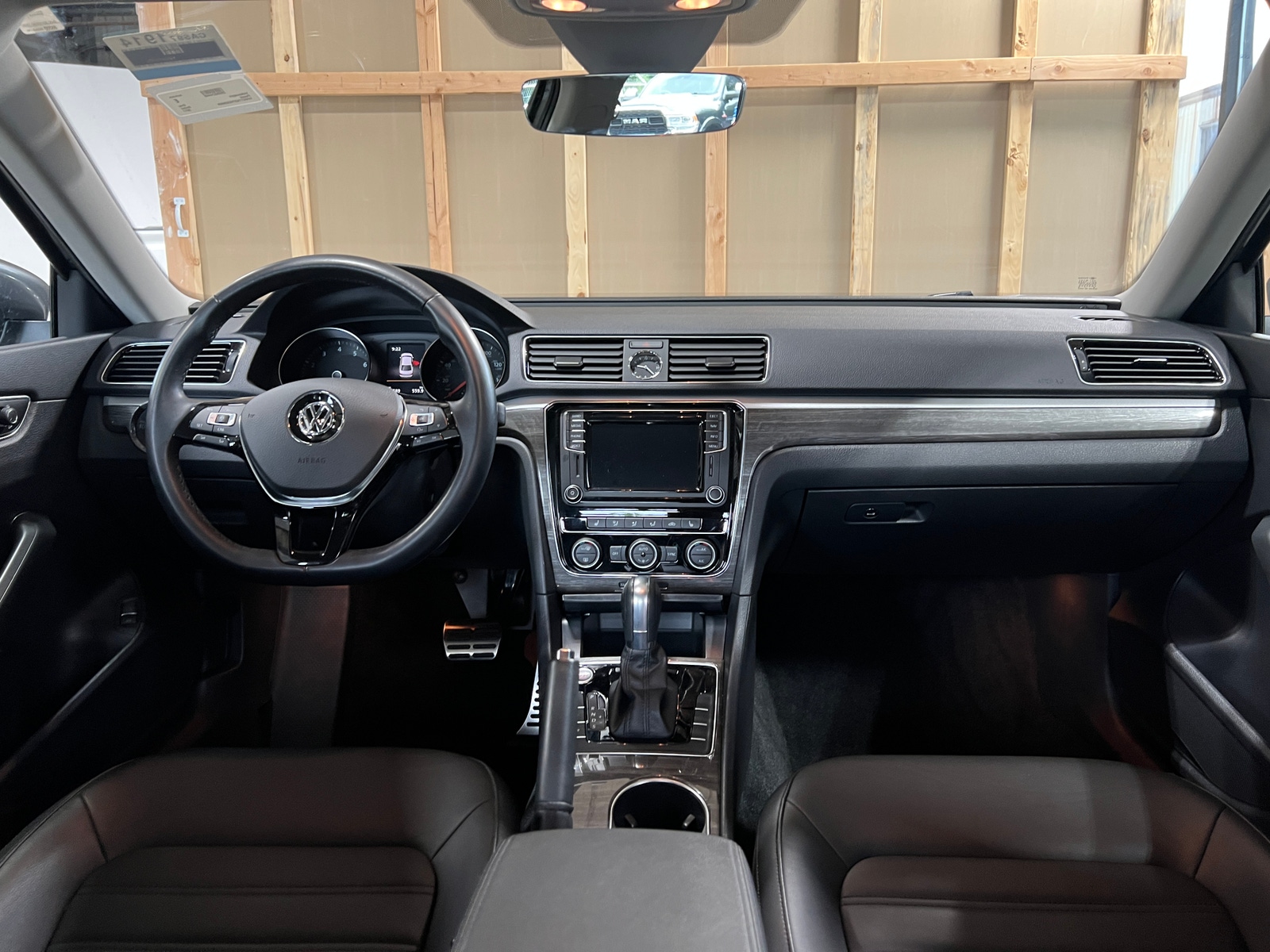 Thumbnail: 2017 Volkswagen Passat - 2