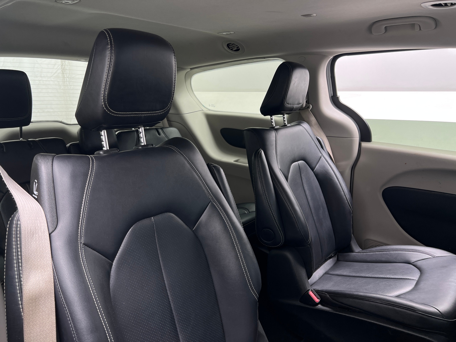 Thumbnail: 2024 Chrysler Pacifica - 5