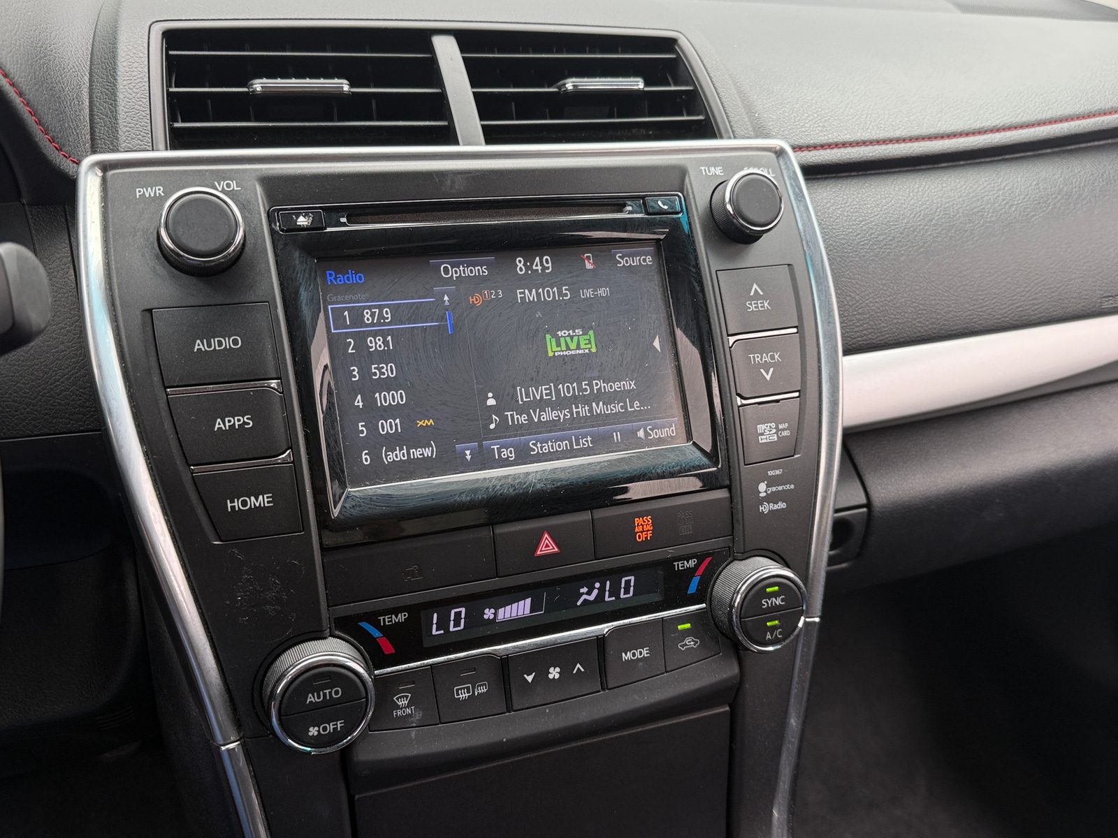 Thumbnail: 2015 Toyota Camry - 4