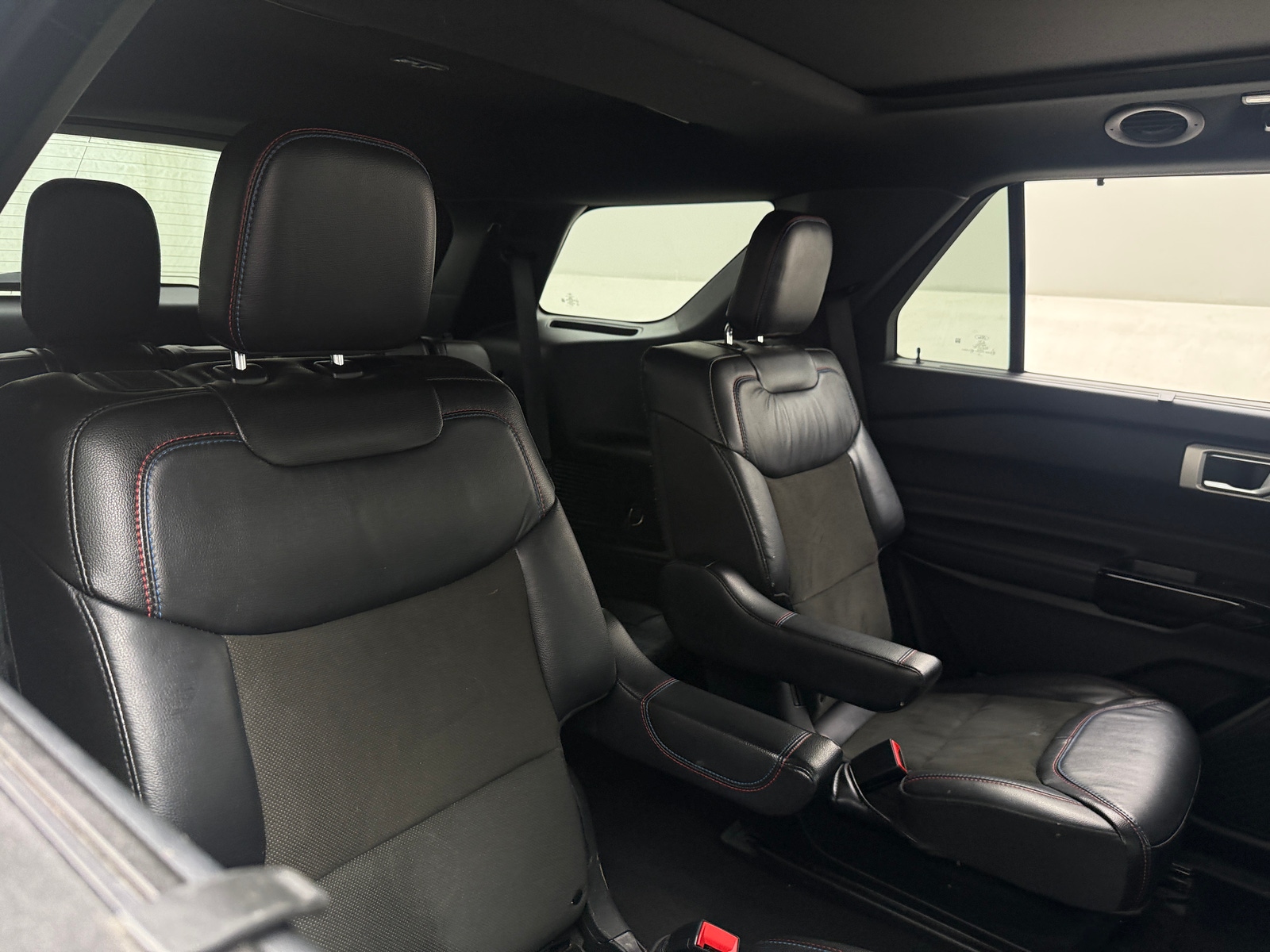 Thumbnail: 2022 Ford Explorer - 6