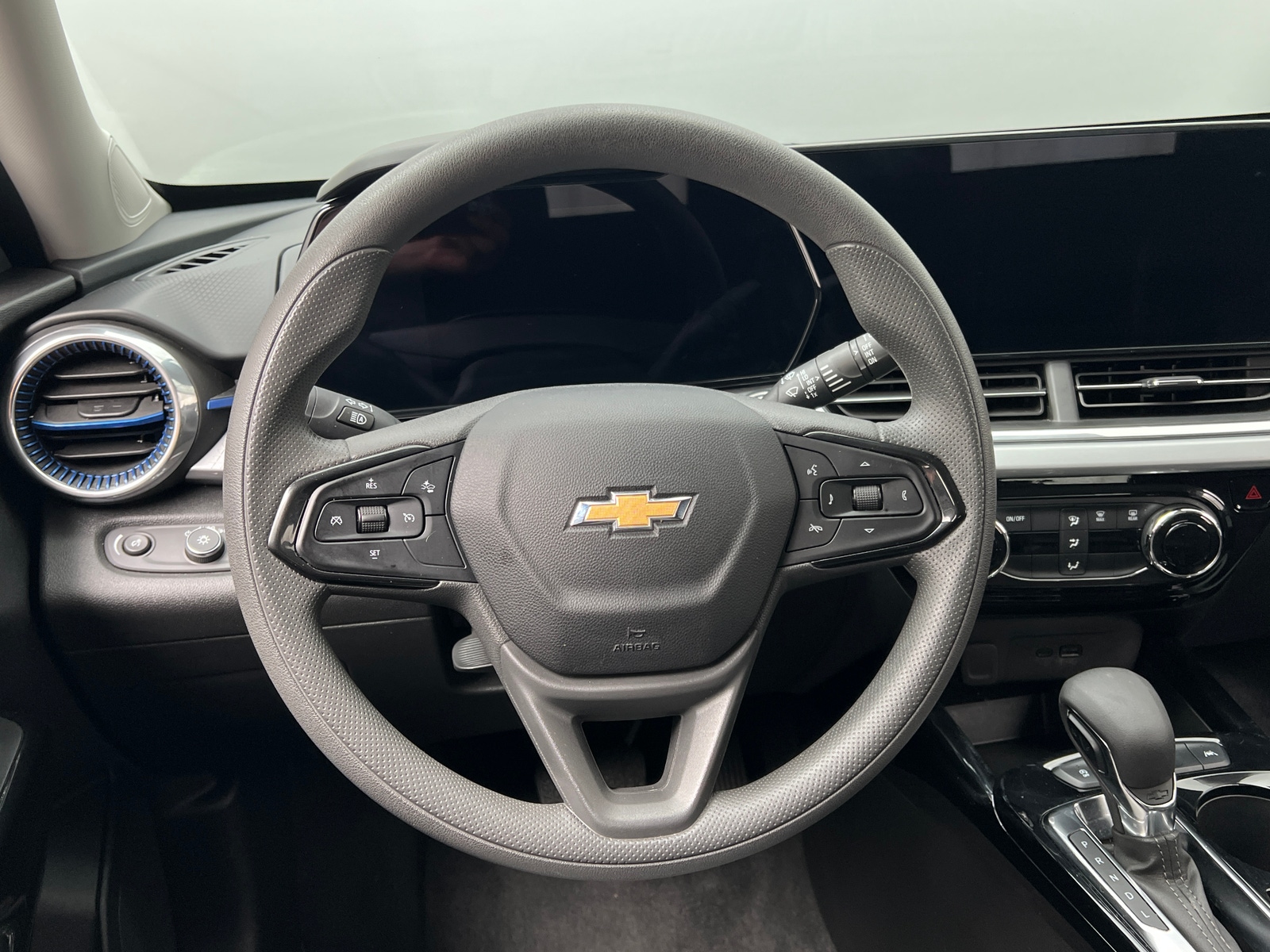 Thumbnail: 2025 Chevrolet Trax - 5