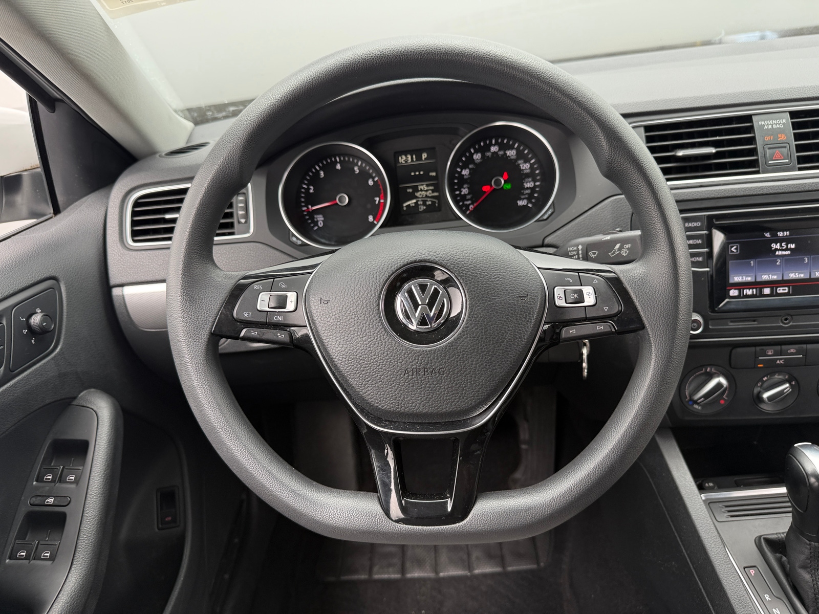 Thumbnail: 2017 Volkswagen Jetta - 5