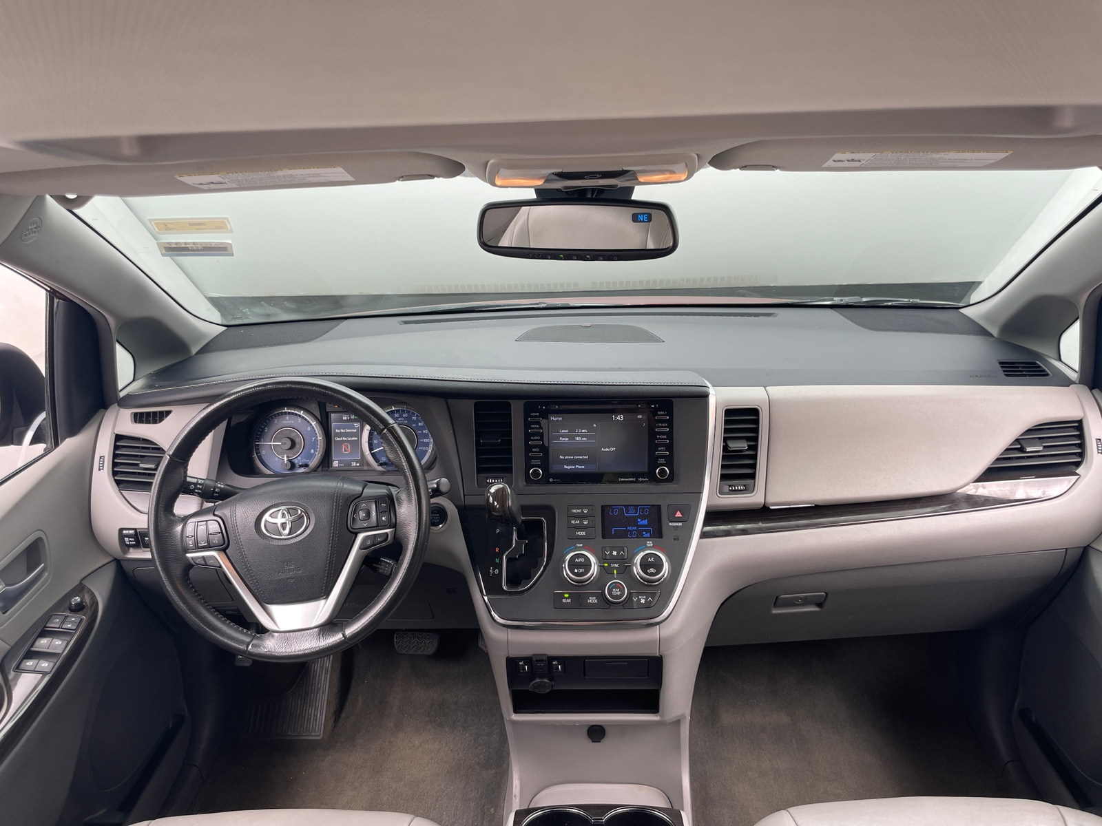 Thumbnail: 2018 Toyota Sienna - 2