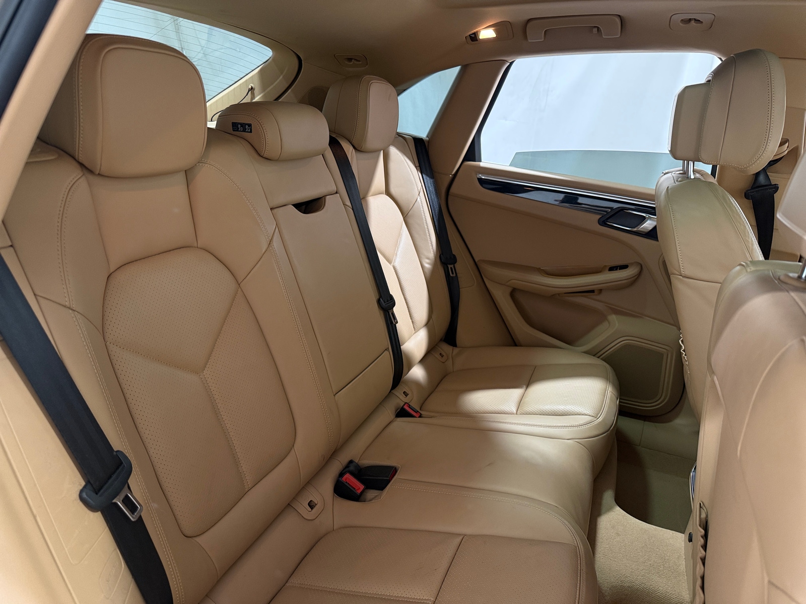 Thumbnail: 2016 Porsche Macan - 5