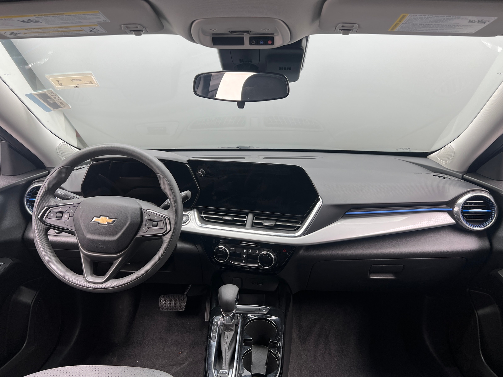 Thumbnail: 2025 Chevrolet Trax - 3