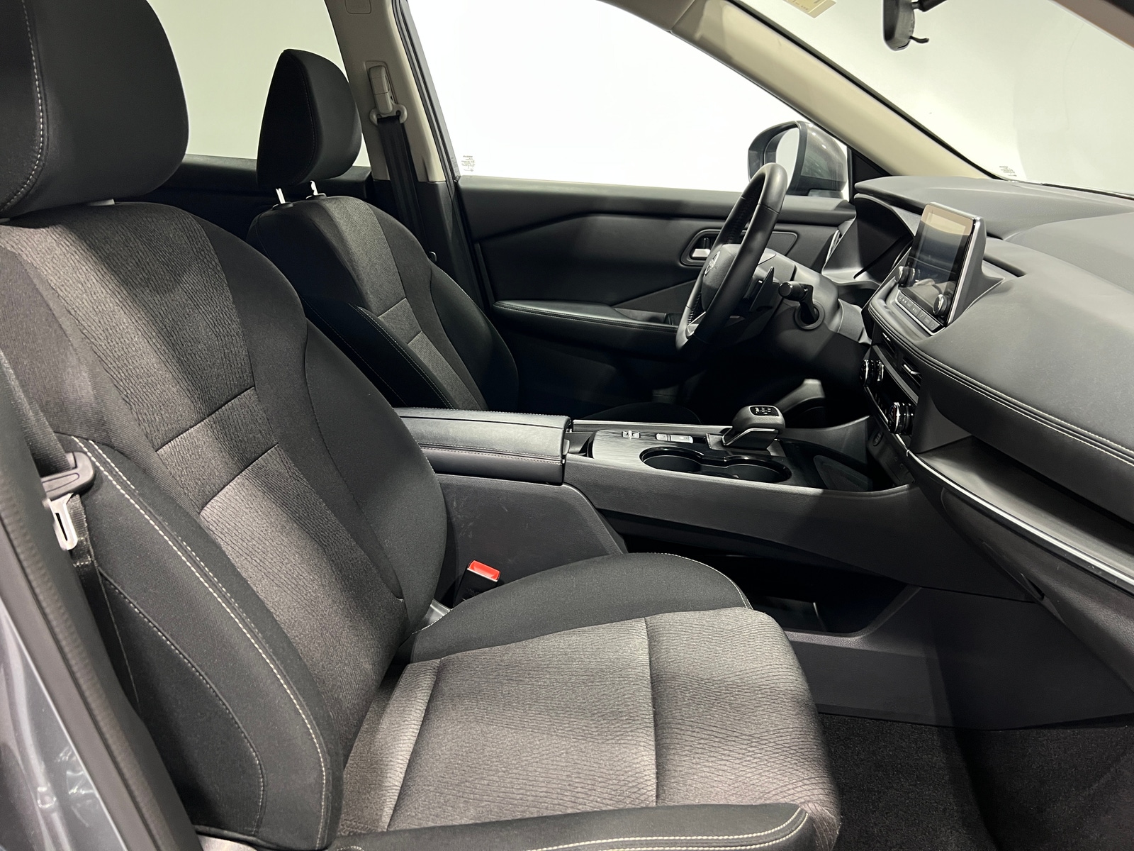 Thumbnail: 2025 Nissan Rogue - 2