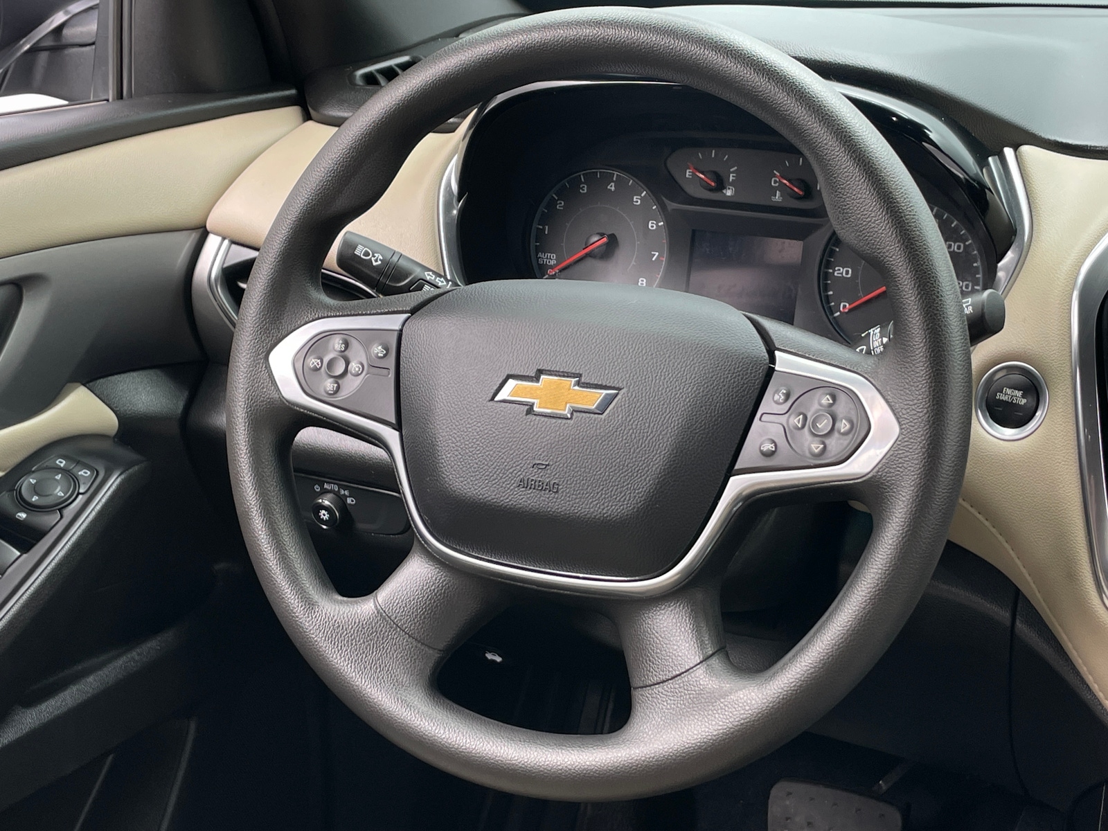 Thumbnail: 2023 Chevrolet Traverse - 5
