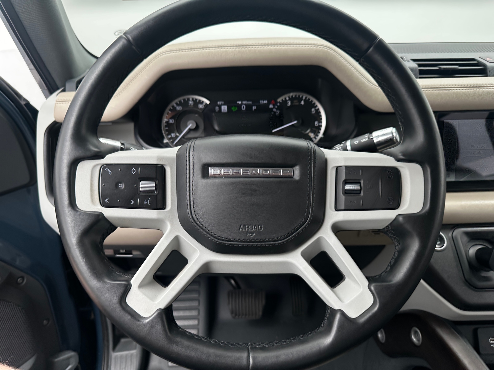 Thumbnail: 2020 Land Rover Defender - 4
