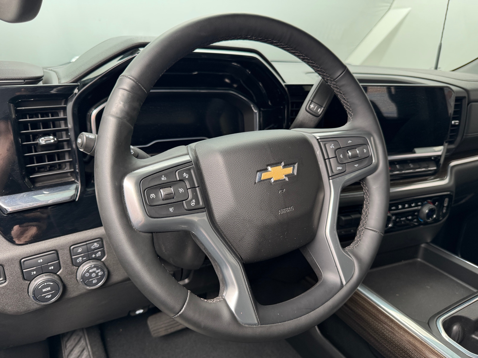Thumbnail: 2024 Chevrolet Silverado 3500 - 5
