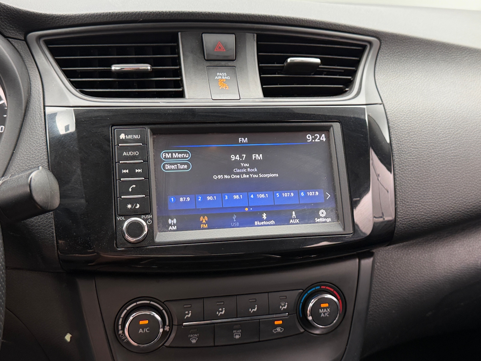 Thumbnail: 2019 Nissan Sentra - 4