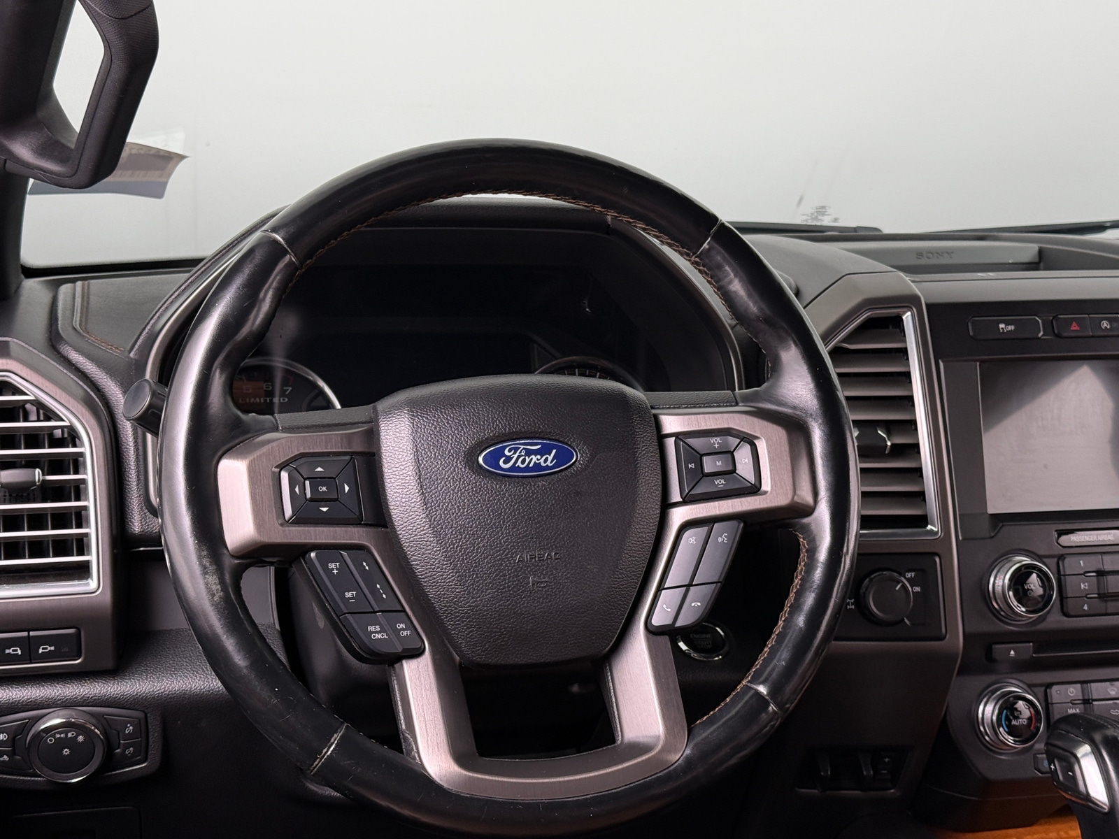 Thumbnail: 2017 Ford Econoline - 4