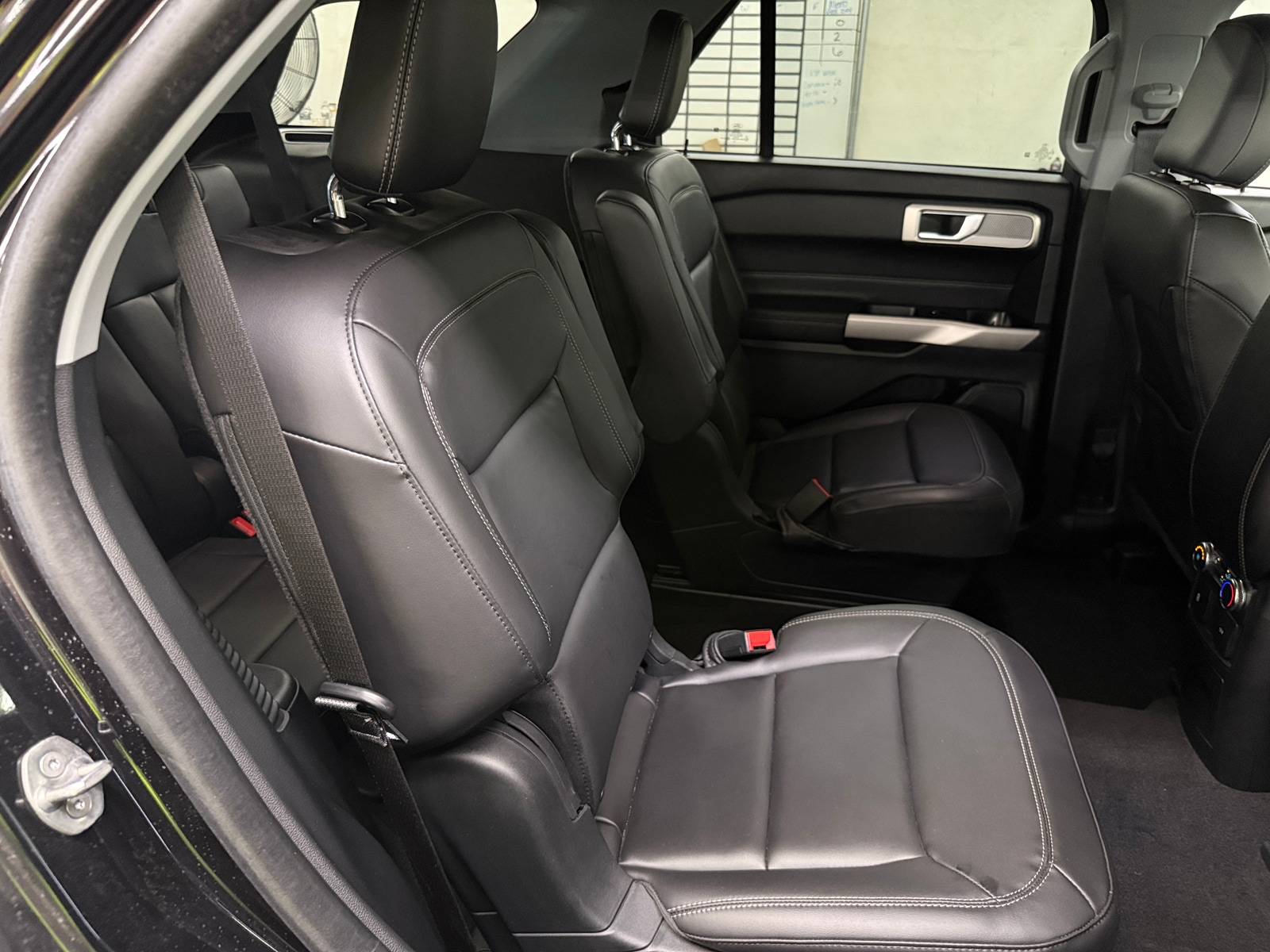 Thumbnail: 2022 Ford Explorer - 5
