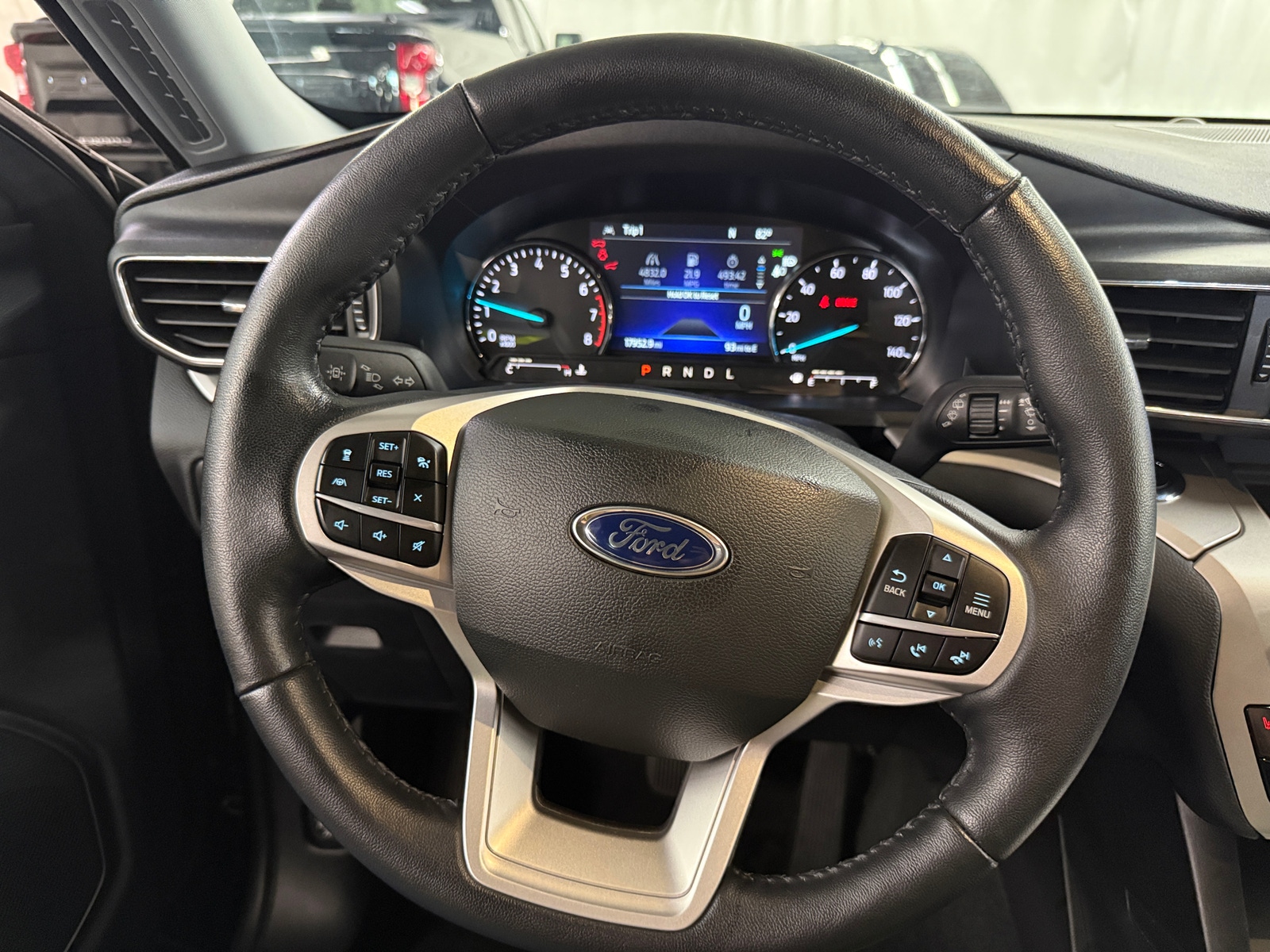 Thumbnail: 2022 Ford Explorer - 4