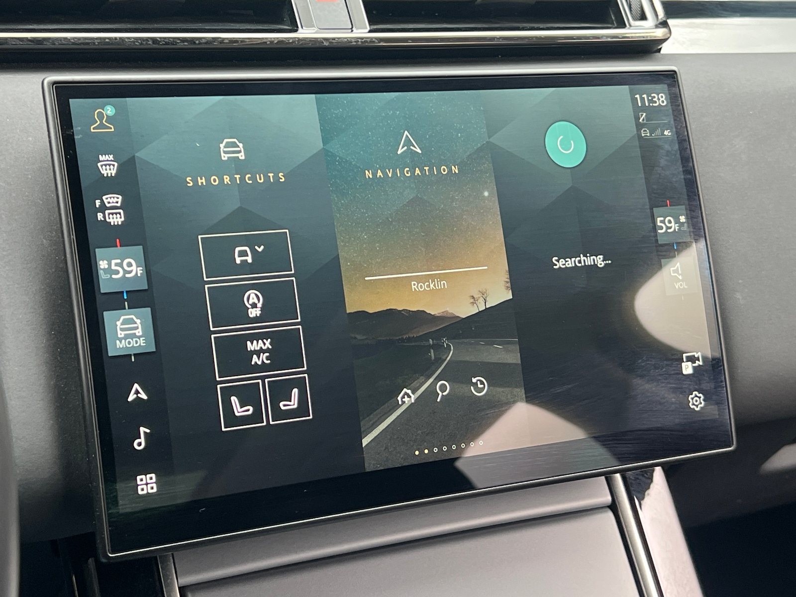 Thumbnail: 2024 Land Rover Range Rover Velar - 3